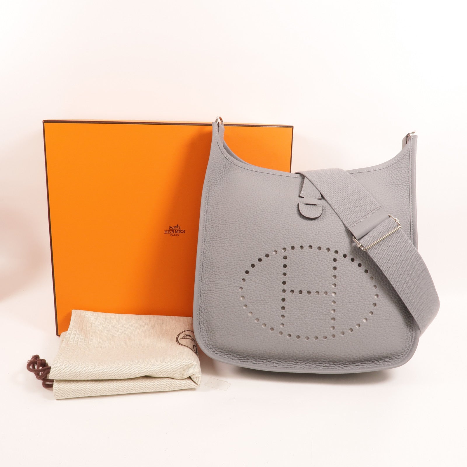 HERMES Clemence皮革Evelyne PM 肩背袋Bleu Brume