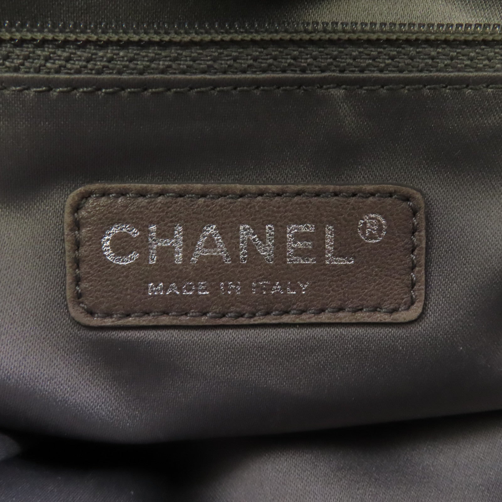 CHANEL 漆皮皮革Chain Shoulder銀扣鏈帶肩背袋黑色