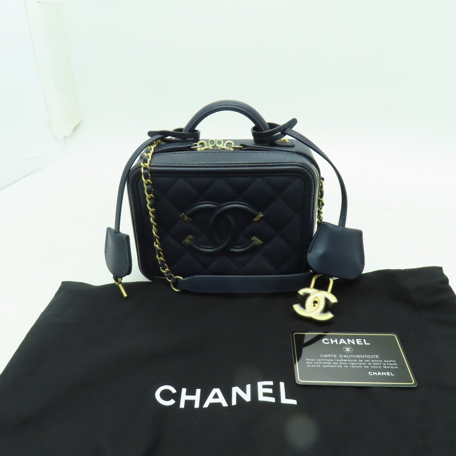CHANEL **【激減優惠】菱格牛皮皮革Vanity Case金扣手挽肩背兩用袋藍色