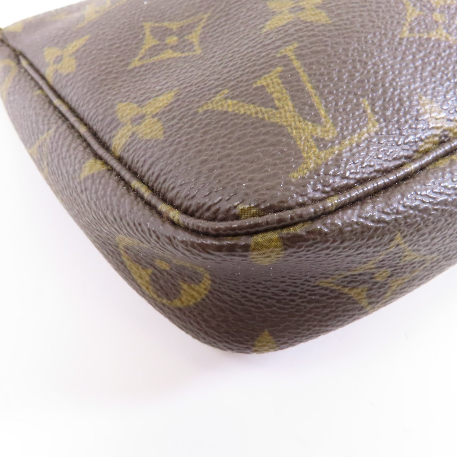 LOUIS VUITTON Monogram Pochette Accessoires金扣手挽袋啡色
