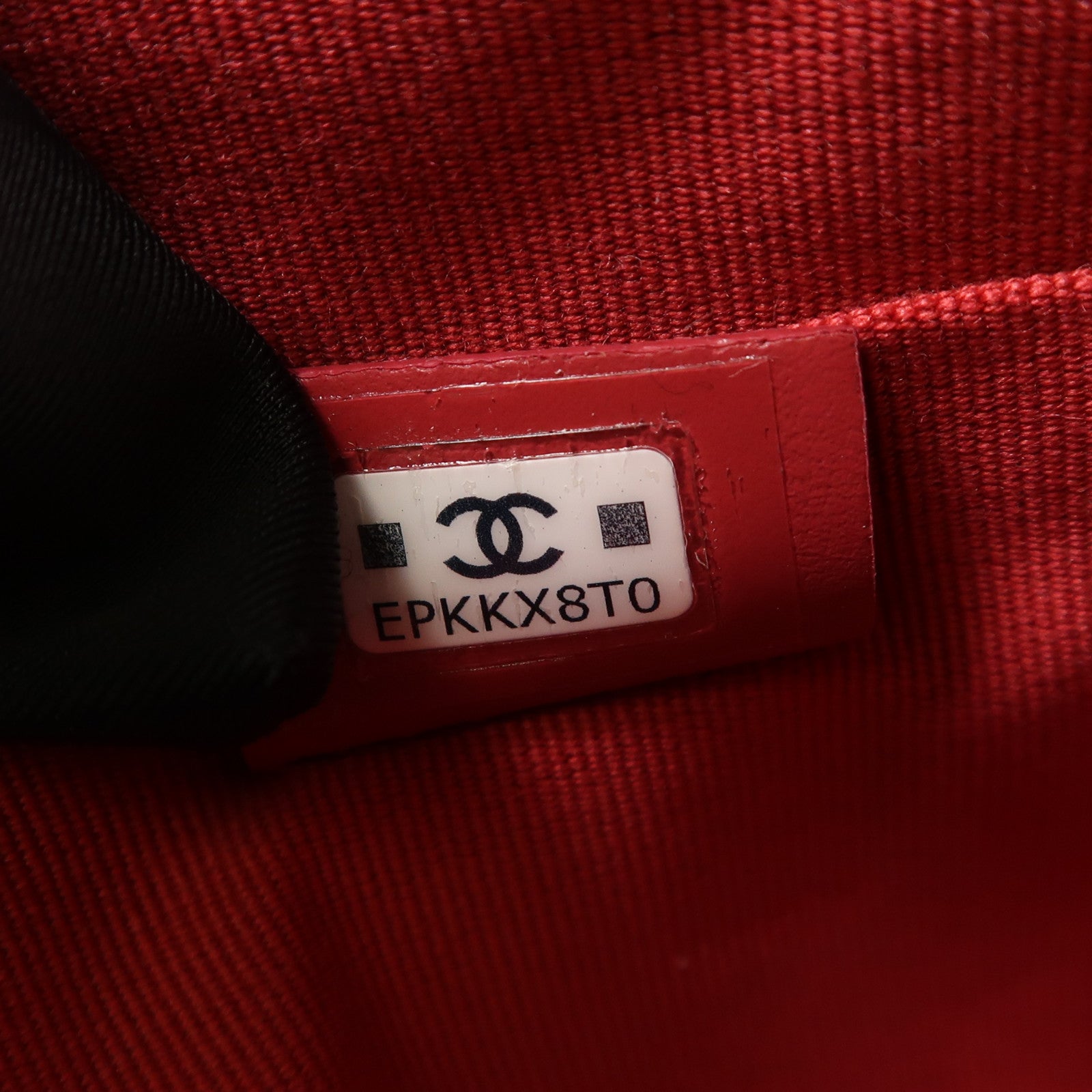 CHANEL 羊皮皮革Pouch金扣手拿包