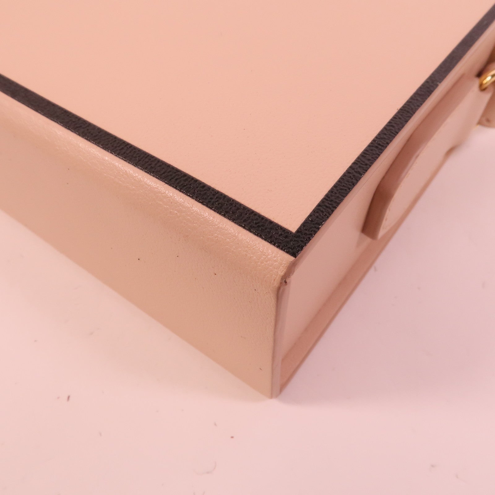 FENDI 牛皮皮革Horizontal Box Bag肩背袋