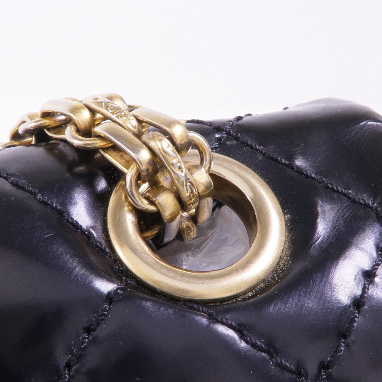 CHANEL 漆皮皮革Chain Shoulder金扣鏈帶肩背袋