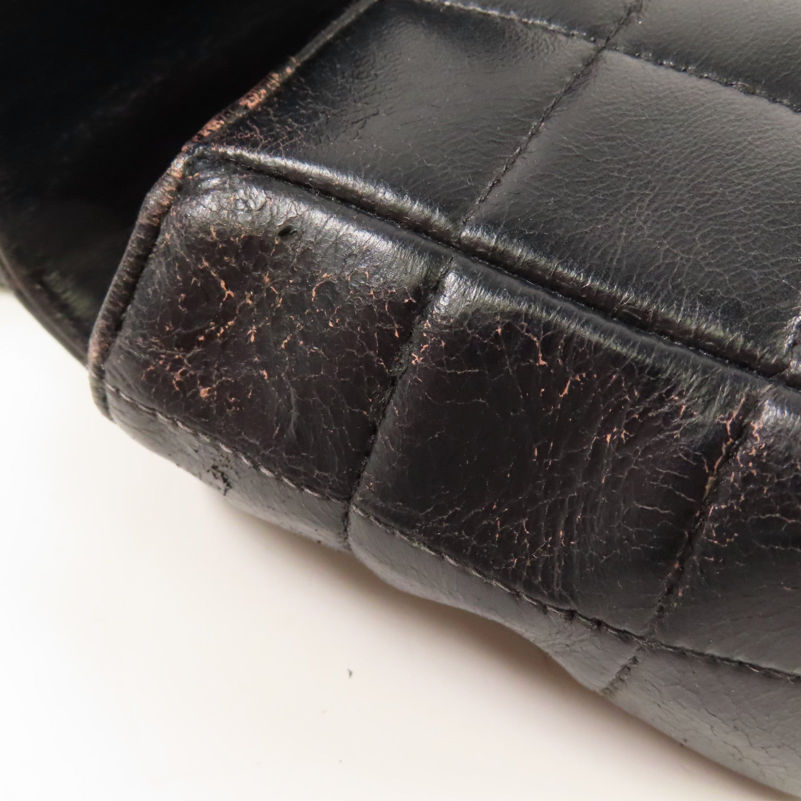 CHANEL 牛皮皮革Shoulder Bag金扣鏈帶肩背袋