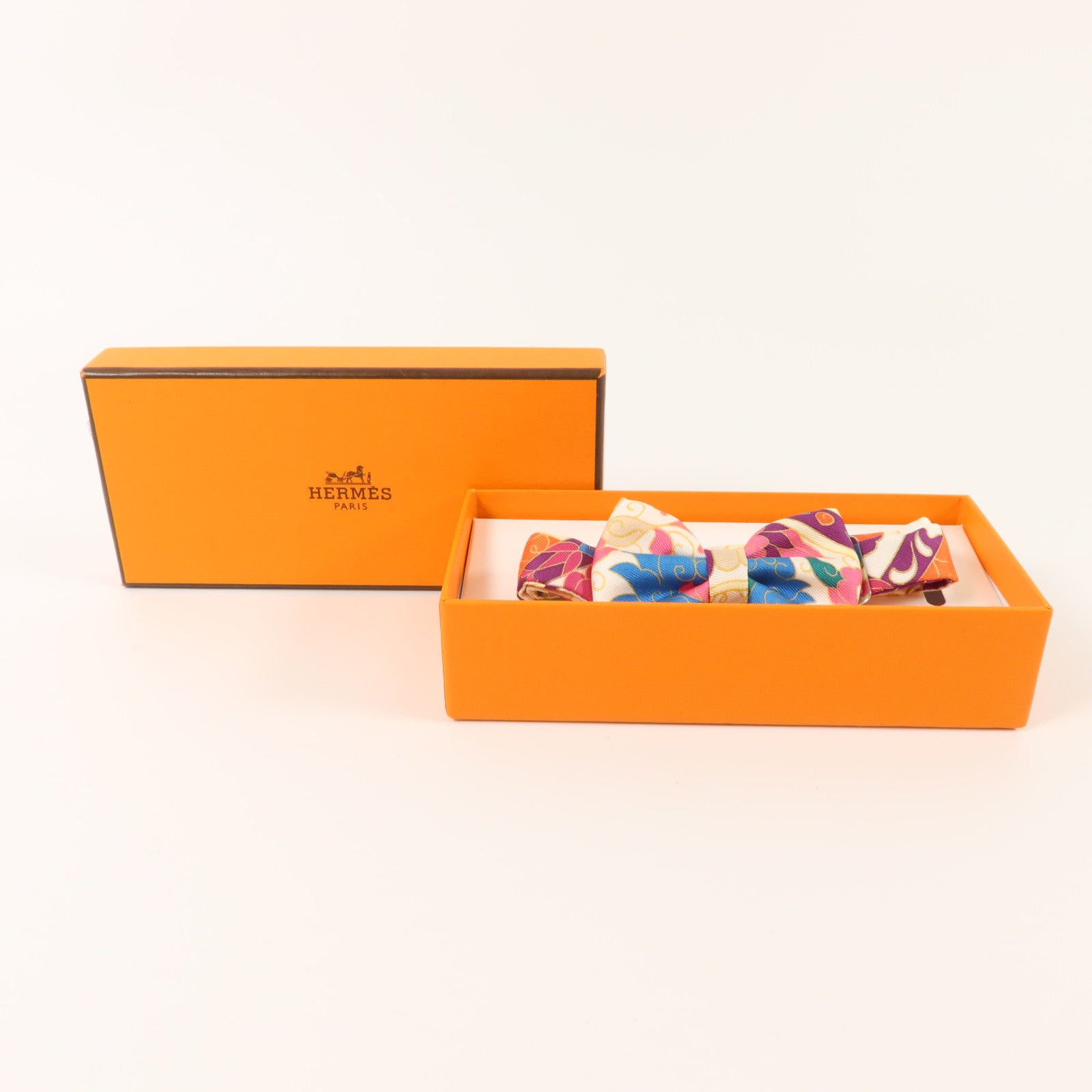 HERMES 絲質Bowtie領結