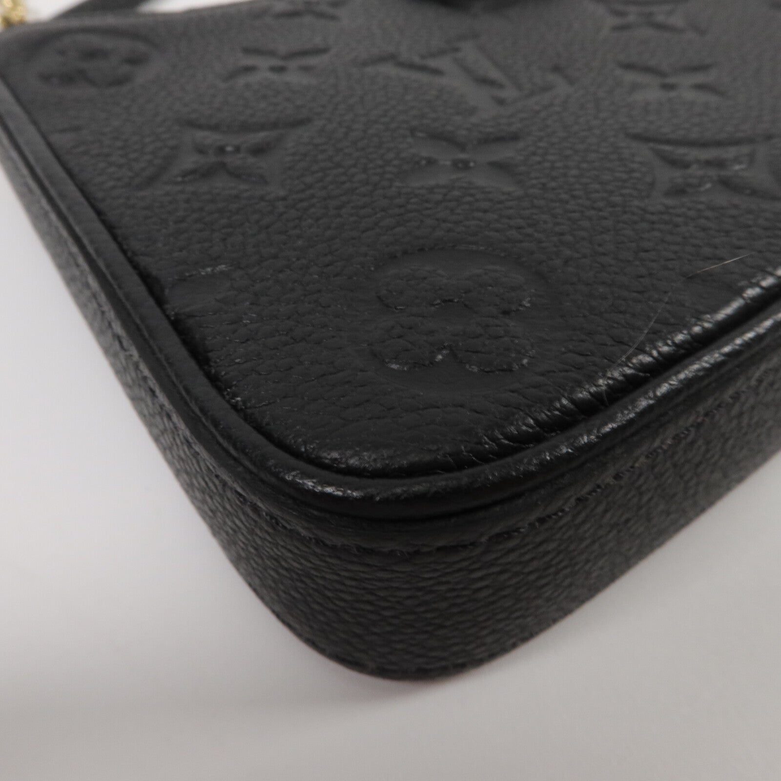 LOUIS VUITTON Monogram Empreinte Easy Pouch On Strap手挽肩背兩用袋
