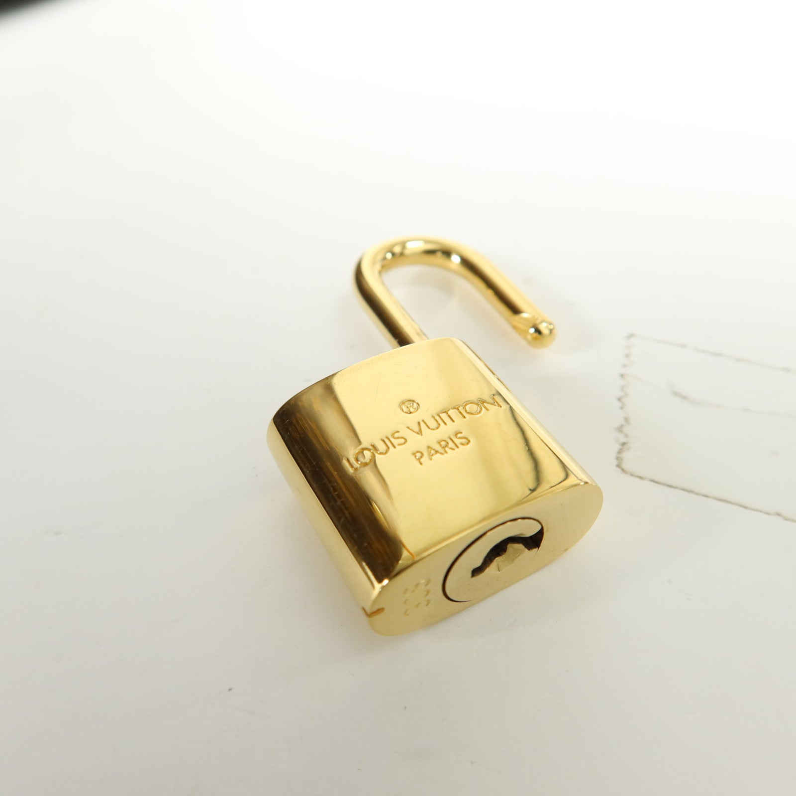 LOUIS VUITTON Monogram Montaigne MM金扣手挽肩背兩用袋