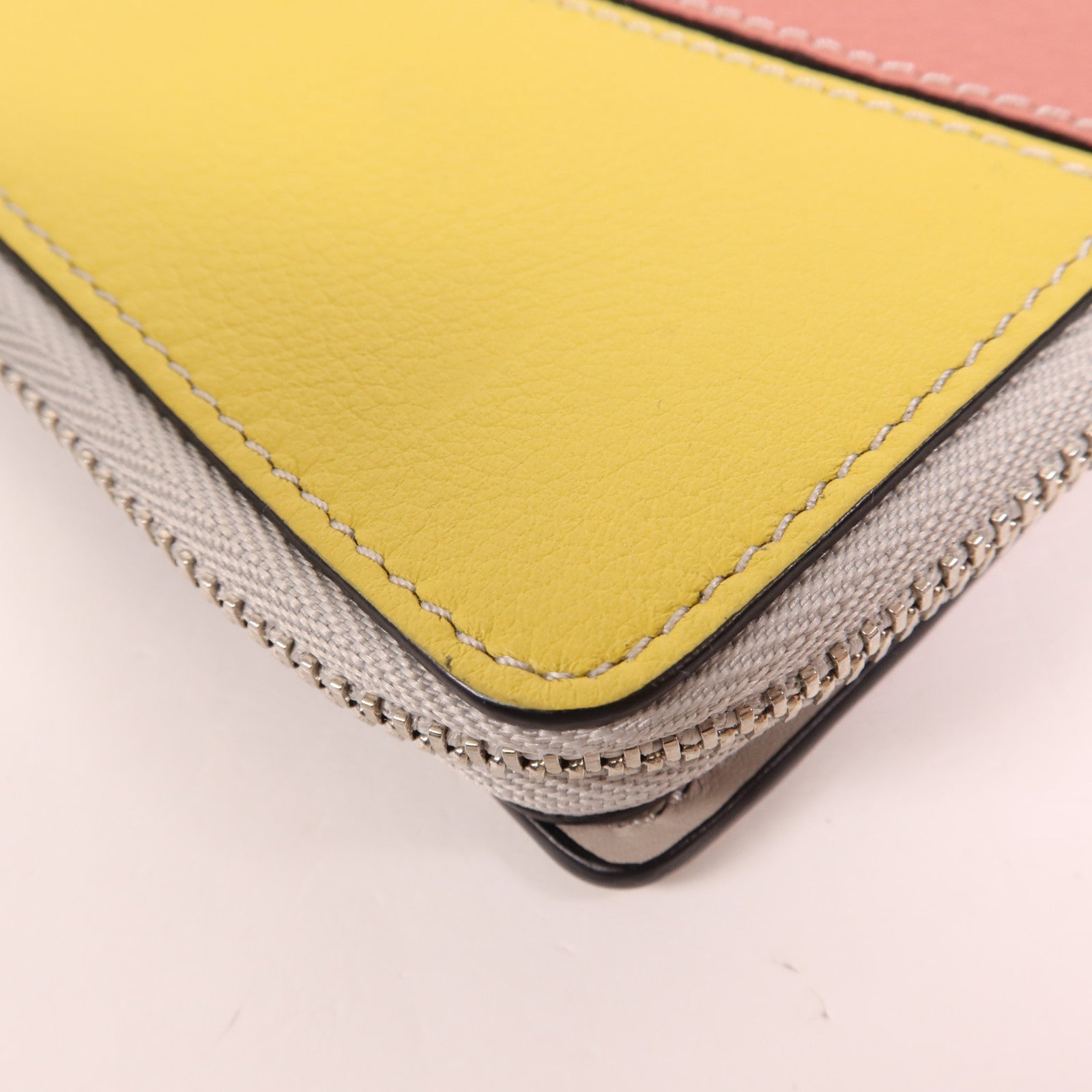 LOEWE 牛皮皮革Wallet銀扣錢包