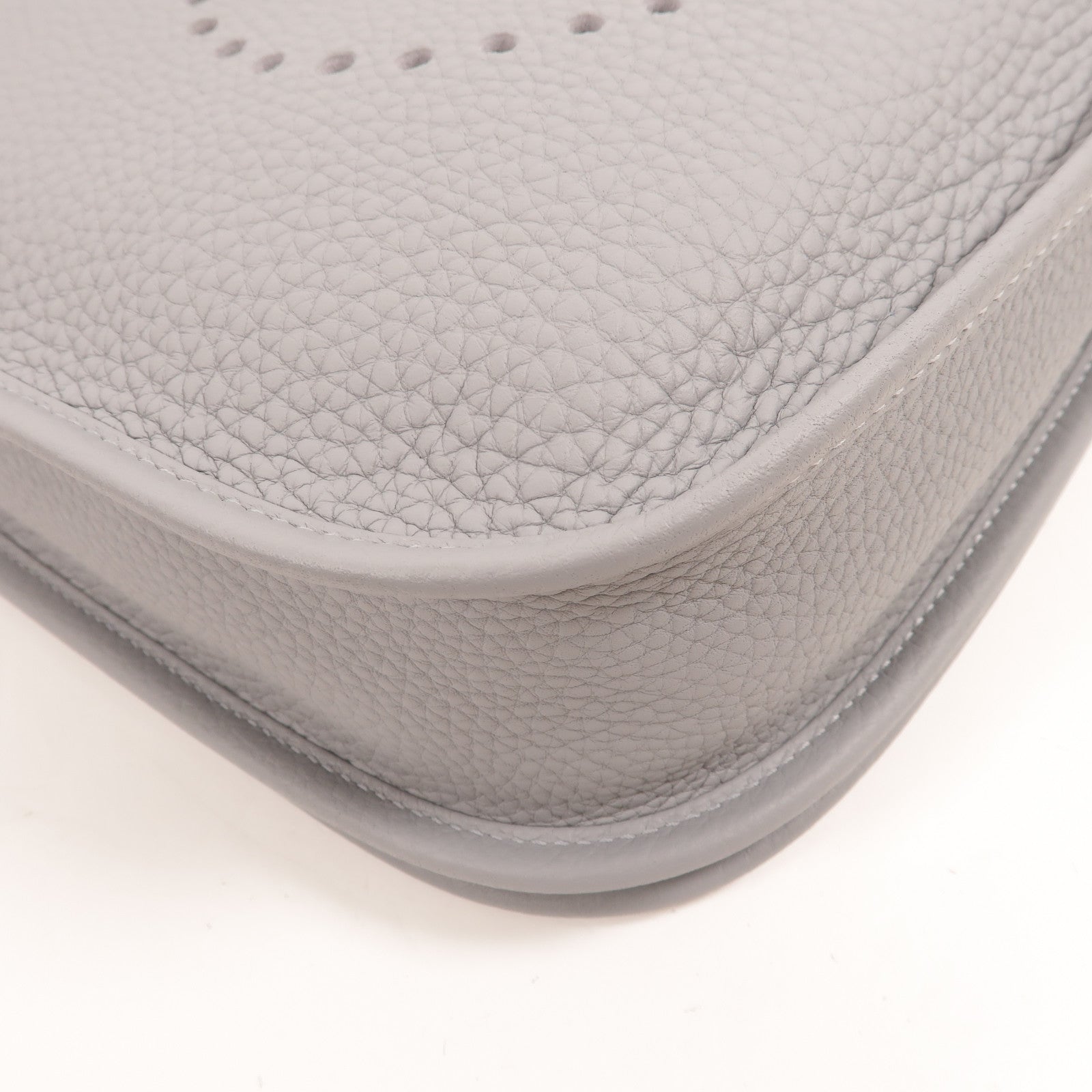 HERMES Clemence皮革Evelyne PM 肩背袋Bleu Brume