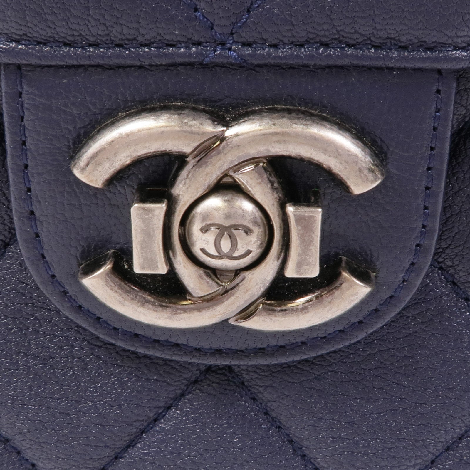 CHANEL 牛皮皮革Chain Shoulder銀扣手挽肩背兩用袋