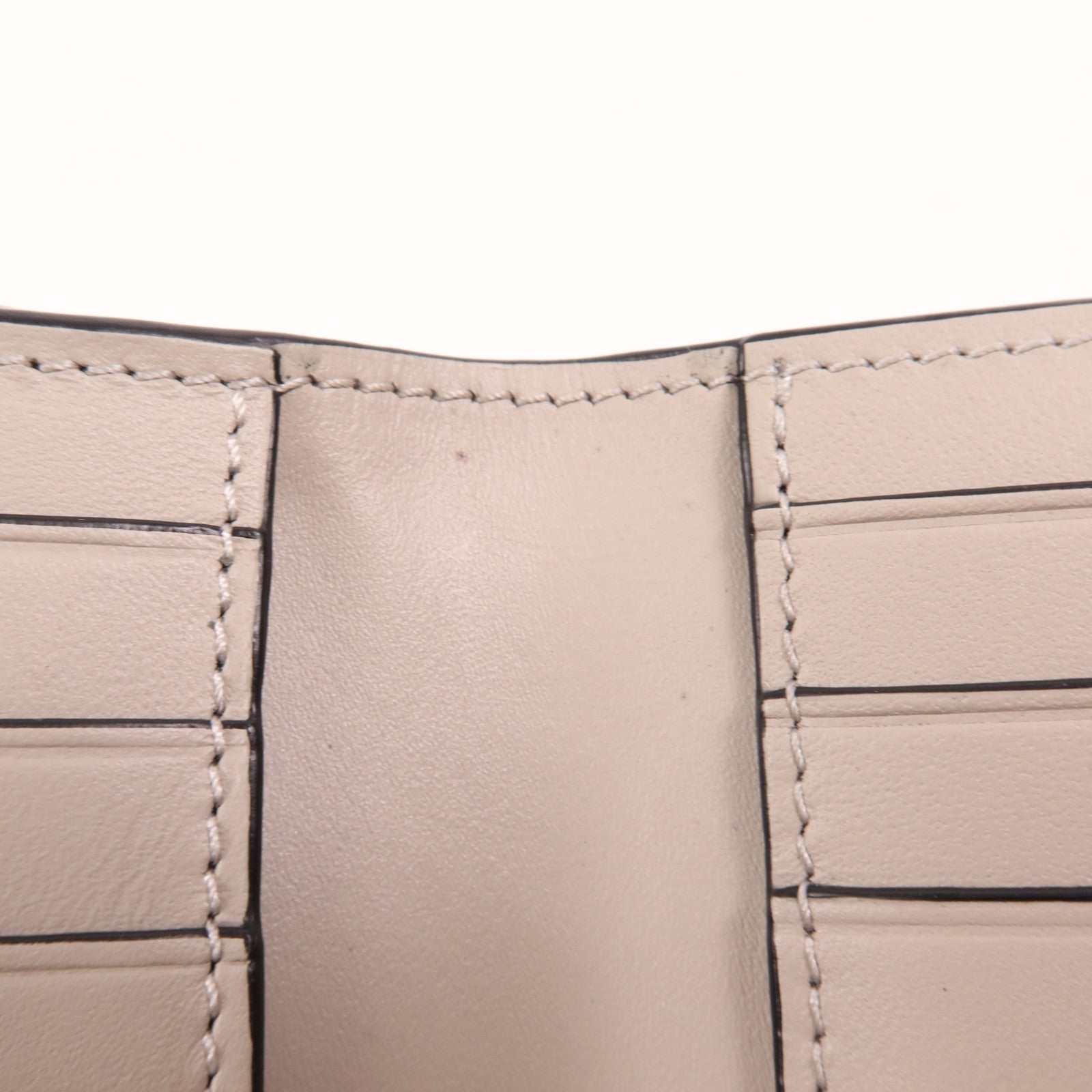 LOEWE 牛皮皮革Wallet銀扣錢包