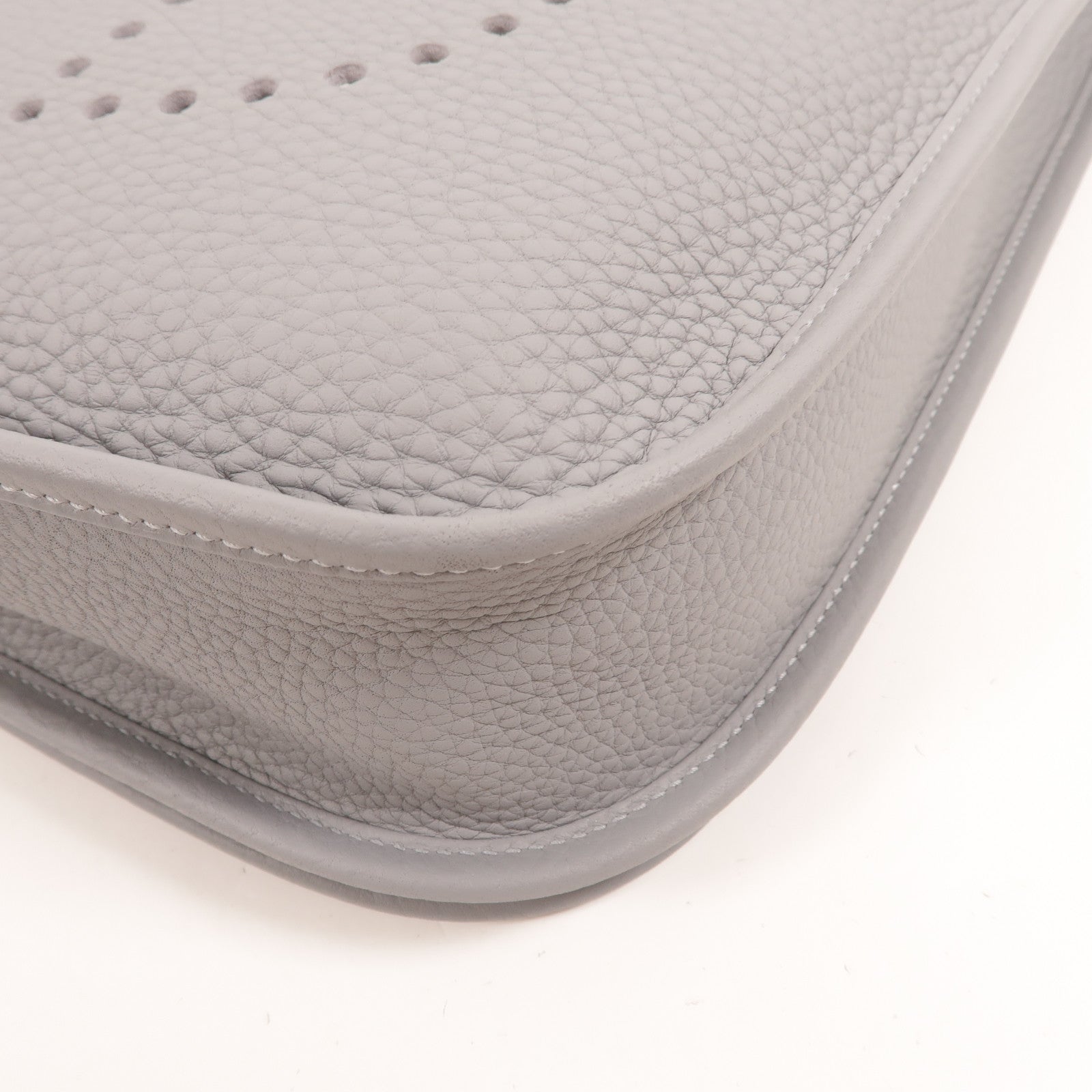 HERMES Clemence皮革Evelyne PM 肩背袋Bleu Brume