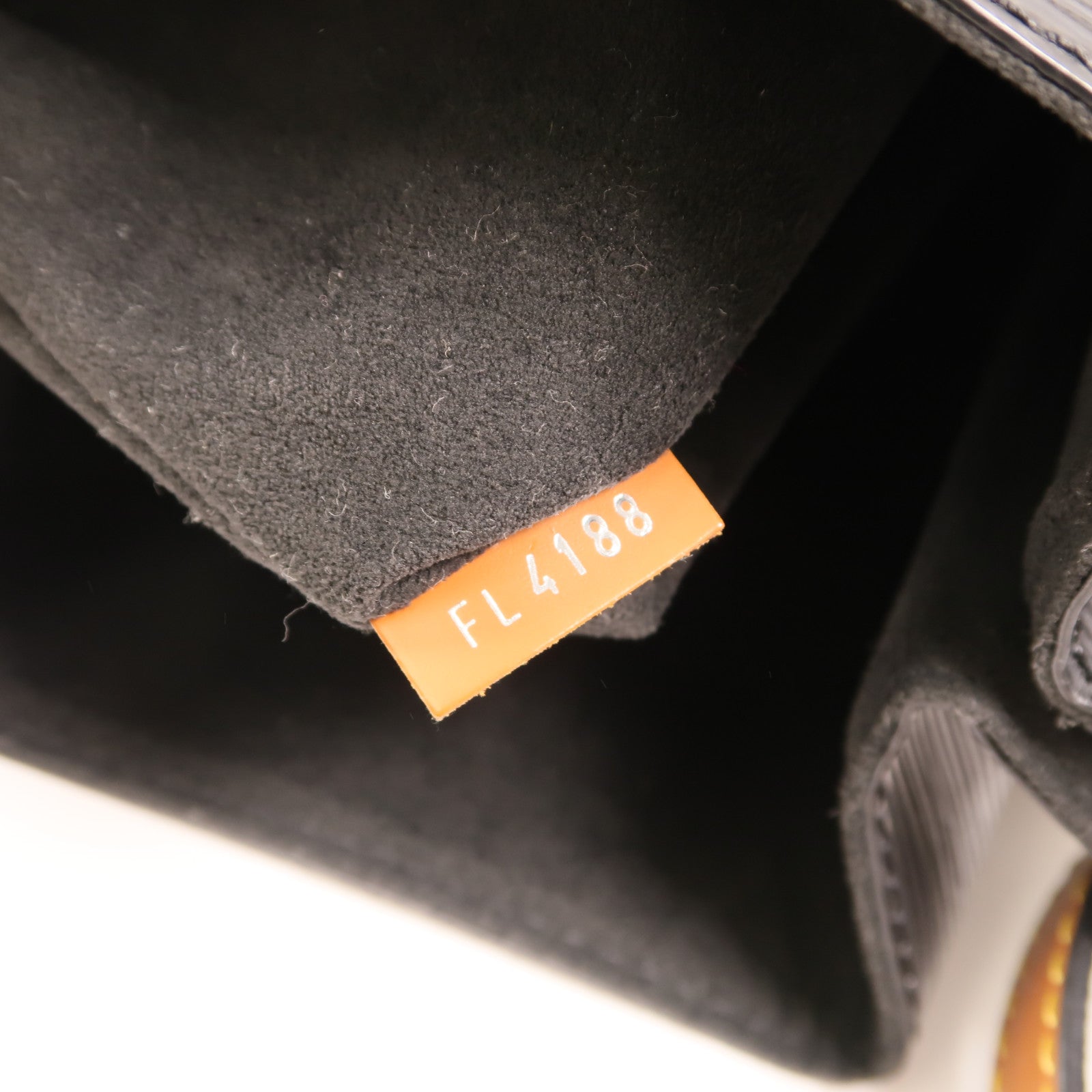 LOUIS VUITTON Epi Twist Bucket銀扣手挽肩背兩用袋