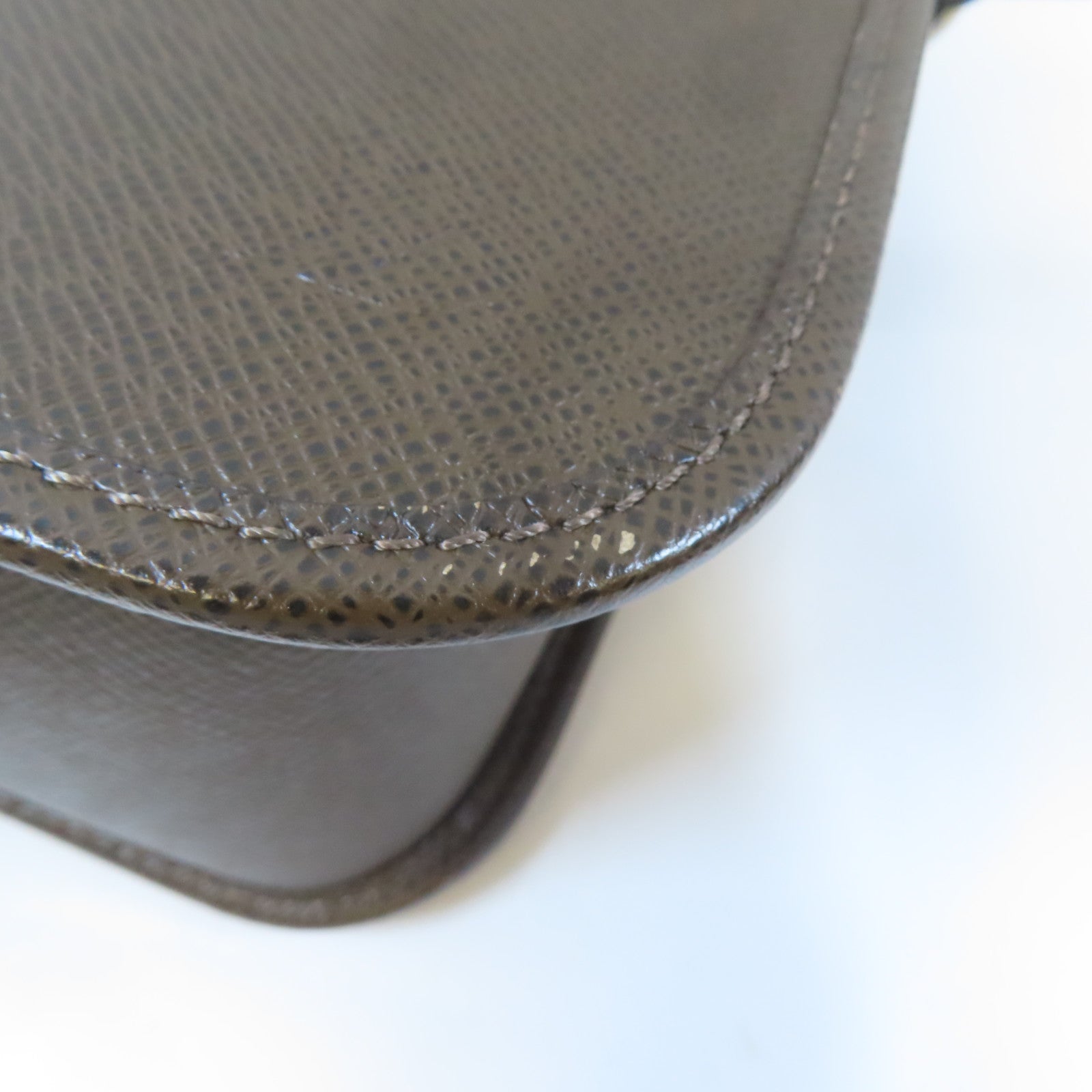 LOUIS VUITTON Taiga Andrei Messenger Bag銀扣肩背袋啡色