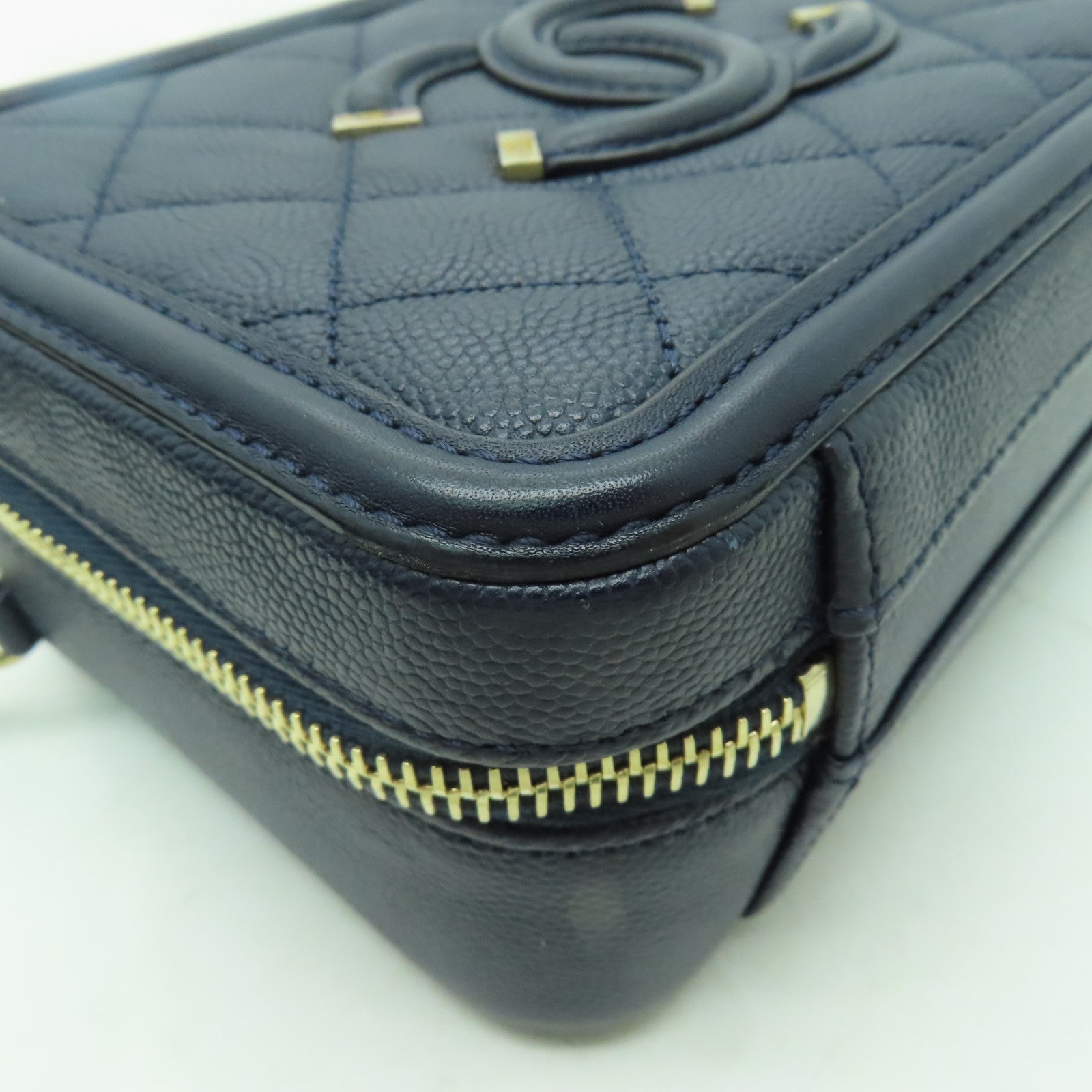 CHANEL **【激減優惠】菱格牛皮皮革Vanity Case金扣手挽肩背兩用袋藍色