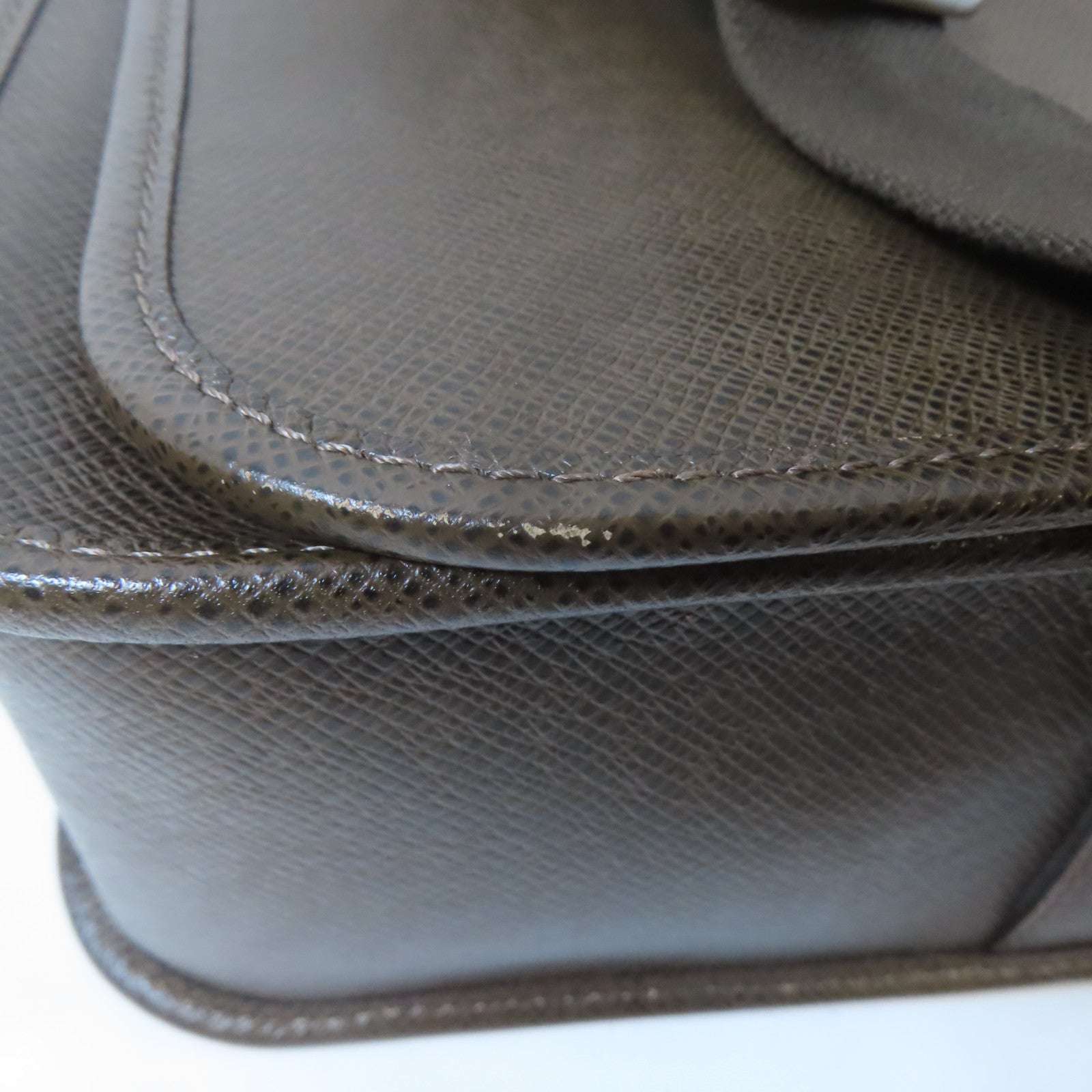 LOUIS VUITTON Taiga Andrei Messenger Bag銀扣肩背袋啡色