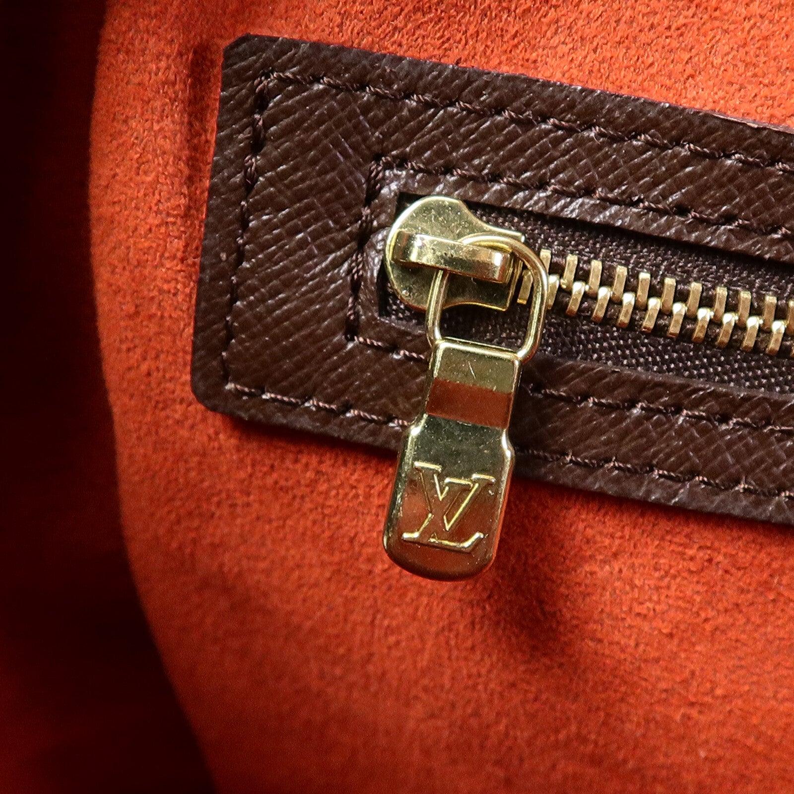 LOUIS VUITTON Damier Triana金扣手挽袋