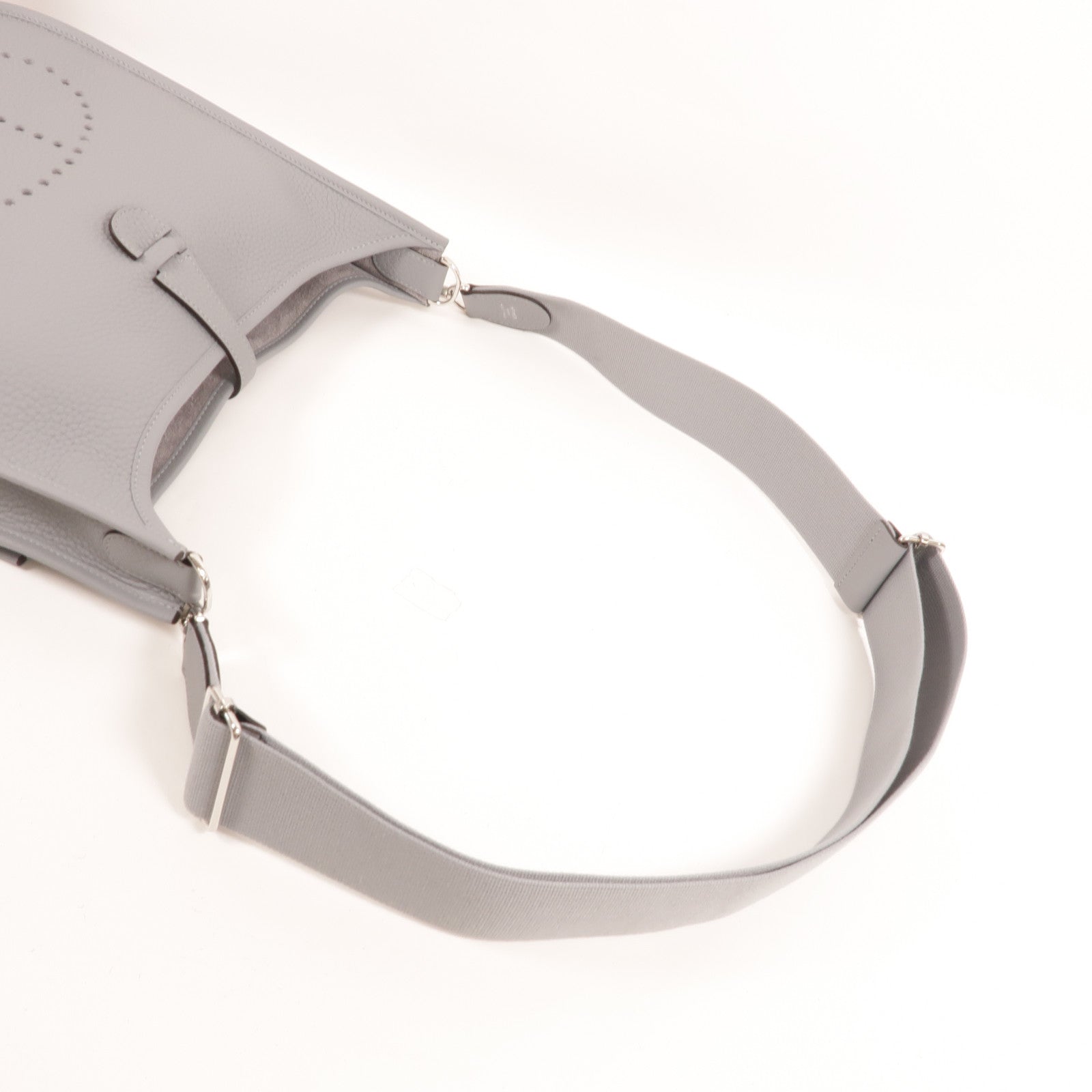 HERMES Clemence皮革Evelyne PM 肩背袋Bleu Brume