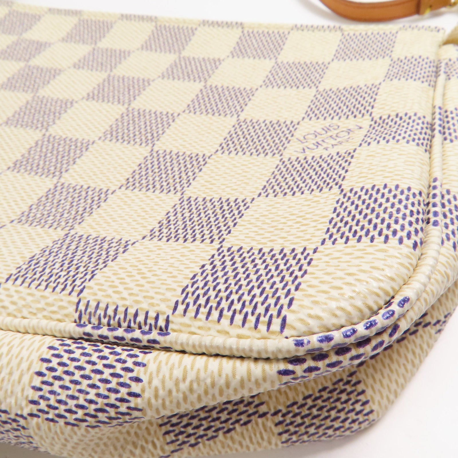 LOUIS VUITTON Damier Azur Pochette Accessooires金扣手挽袋