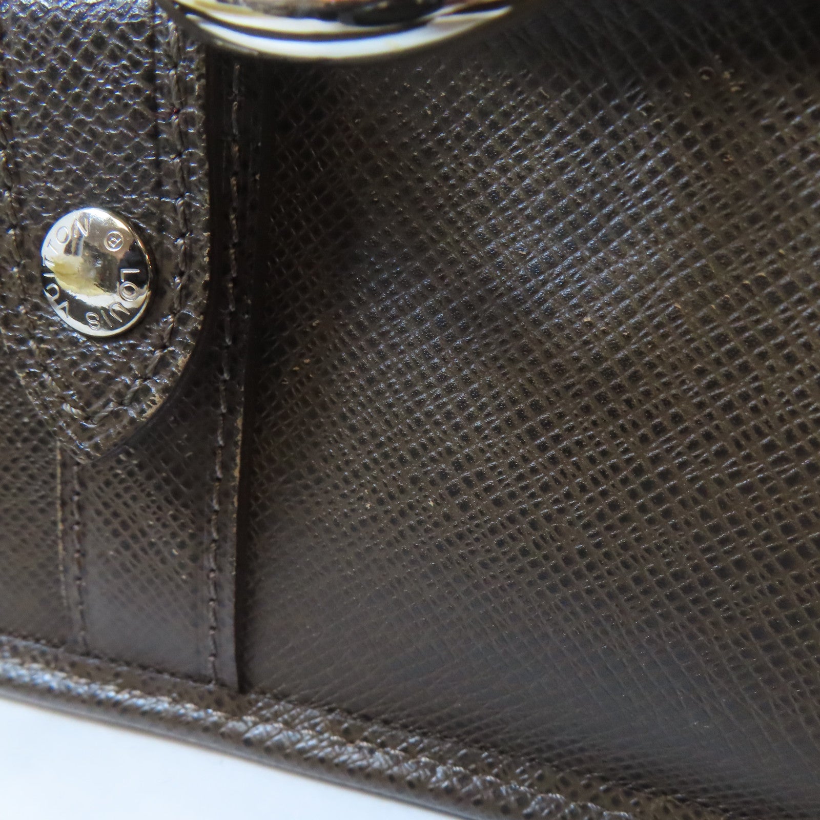 LOUIS VUITTON Taiga Andrei Messenger Bag銀扣肩背袋啡色