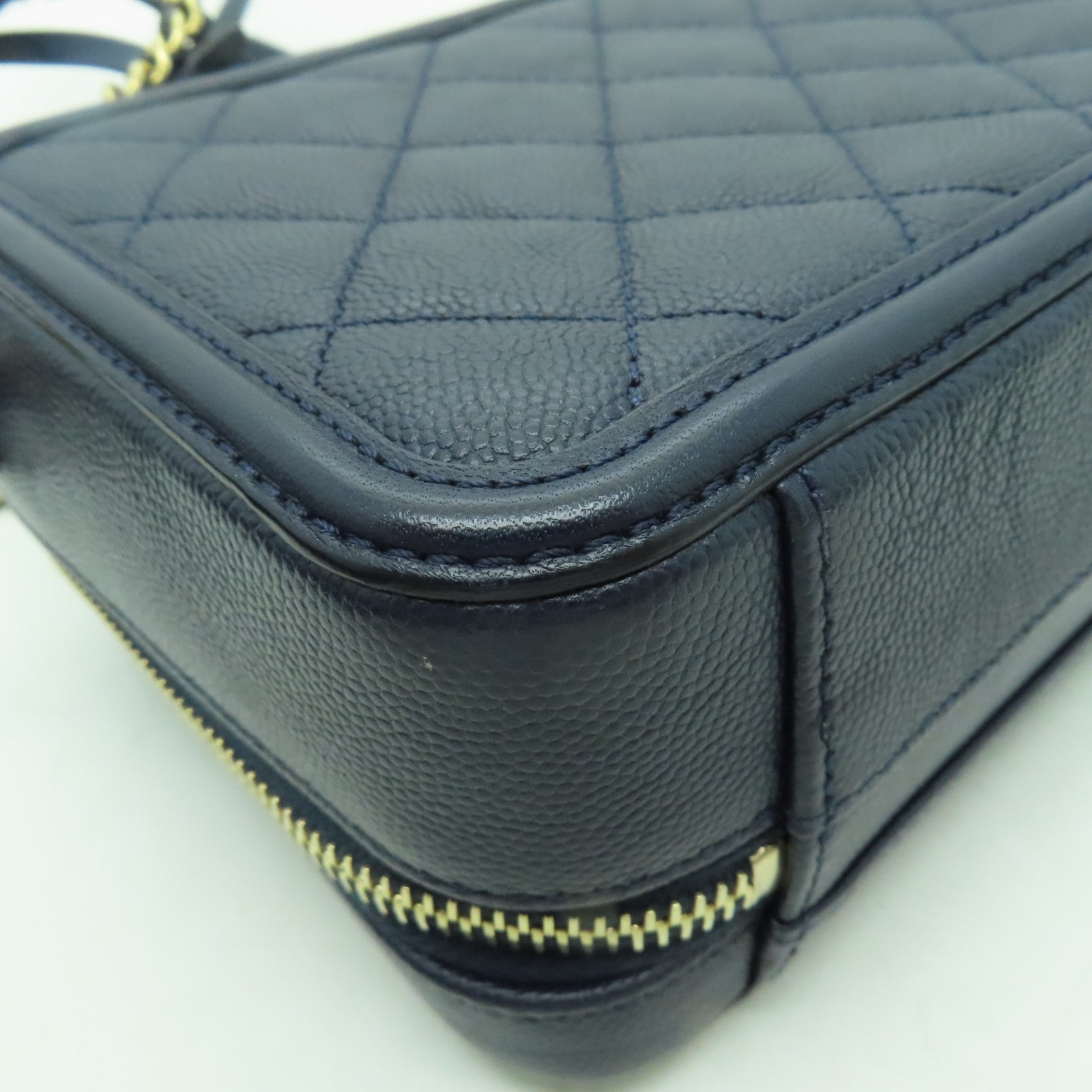 CHANEL **【激減優惠】菱格牛皮皮革Vanity Case金扣手挽肩背兩用袋藍色