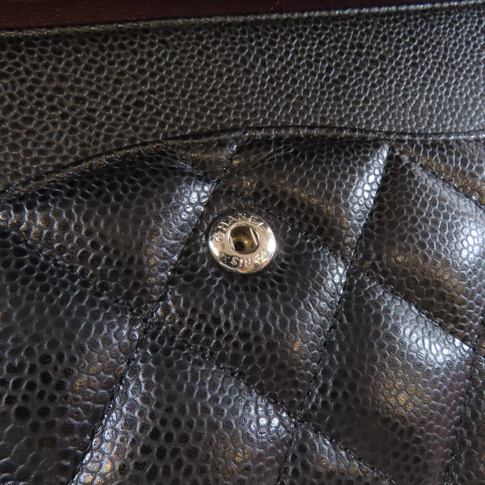 CHANEL 菱格Caviar皮革Classic銀扣鏈帶肩背袋黑色