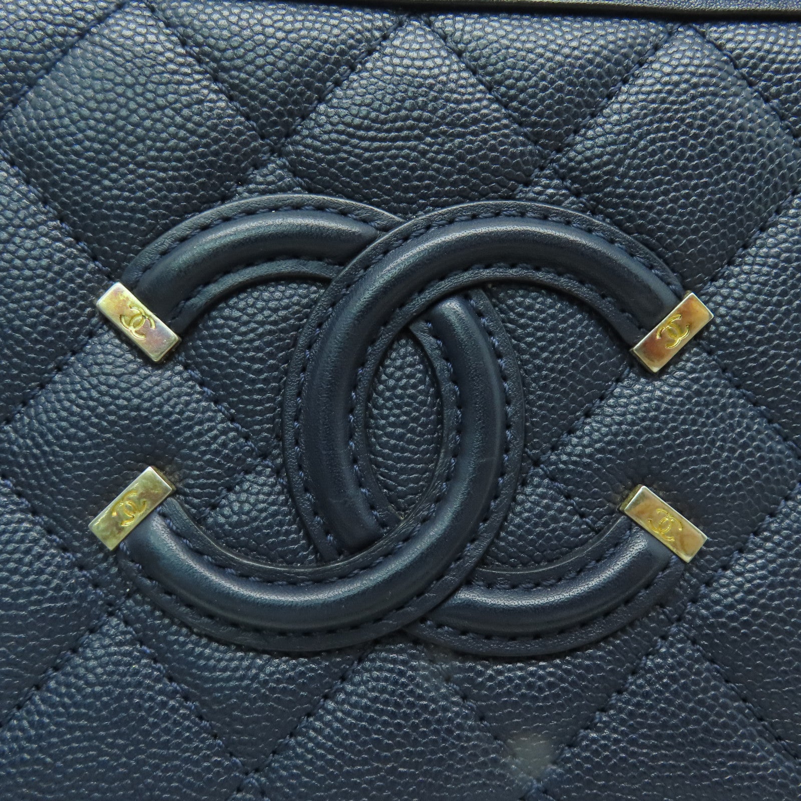 CHANEL **【激減優惠】菱格牛皮皮革Vanity Case金扣手挽肩背兩用袋藍色