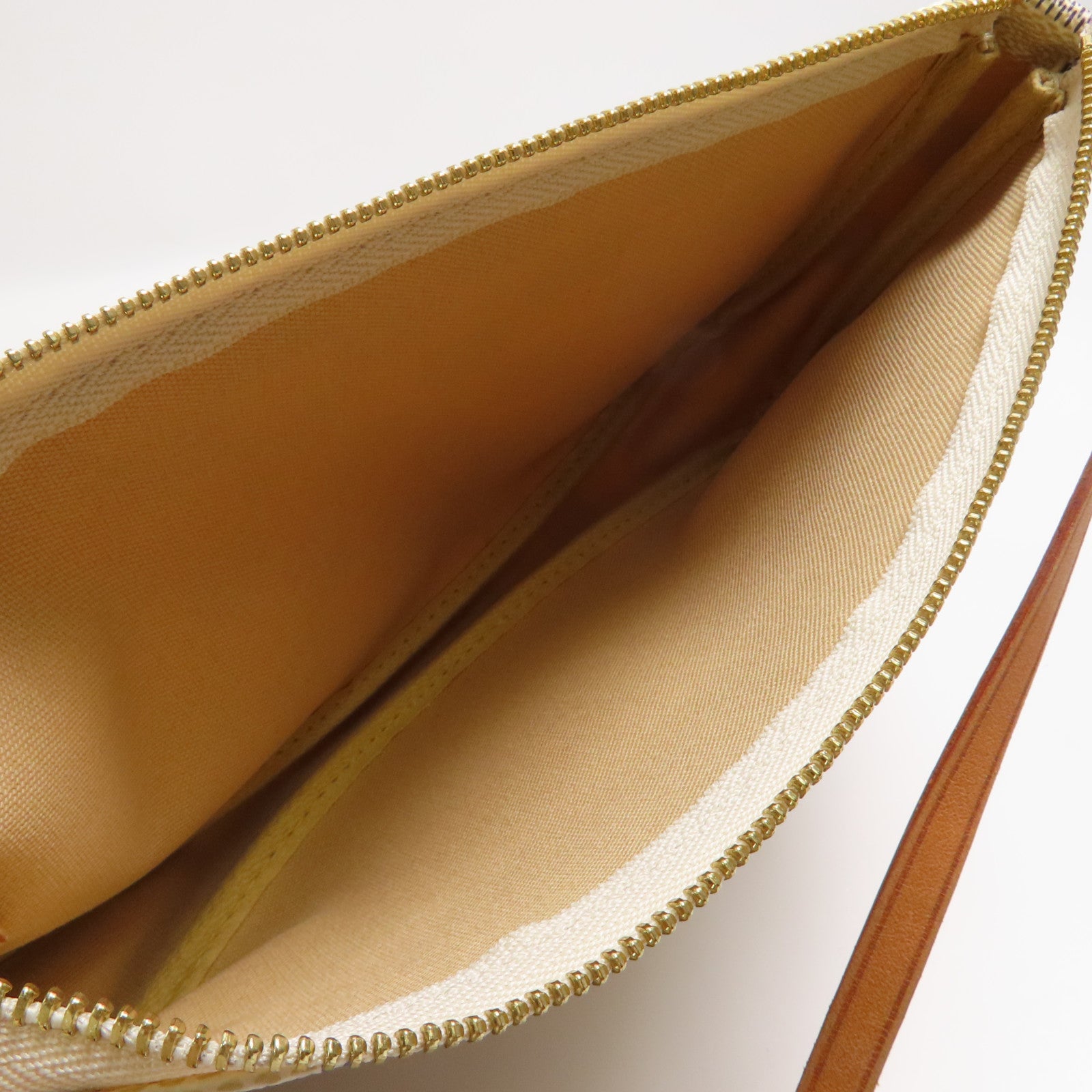 LOUIS VUITTON Damier Azur Pochette Accessooires金扣手挽袋