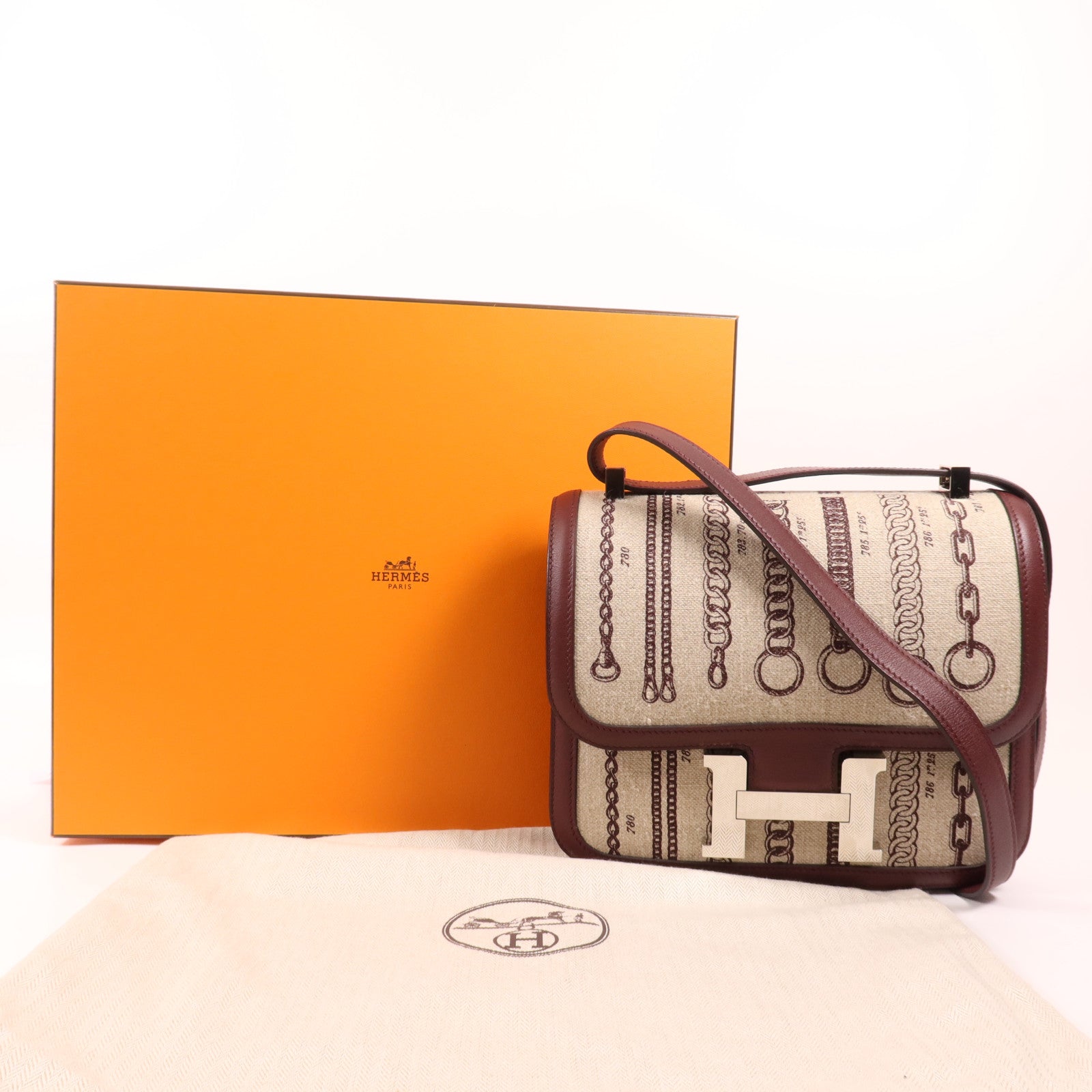 HERMES Swift皮革/帆布Constance 24銀扣肩背袋