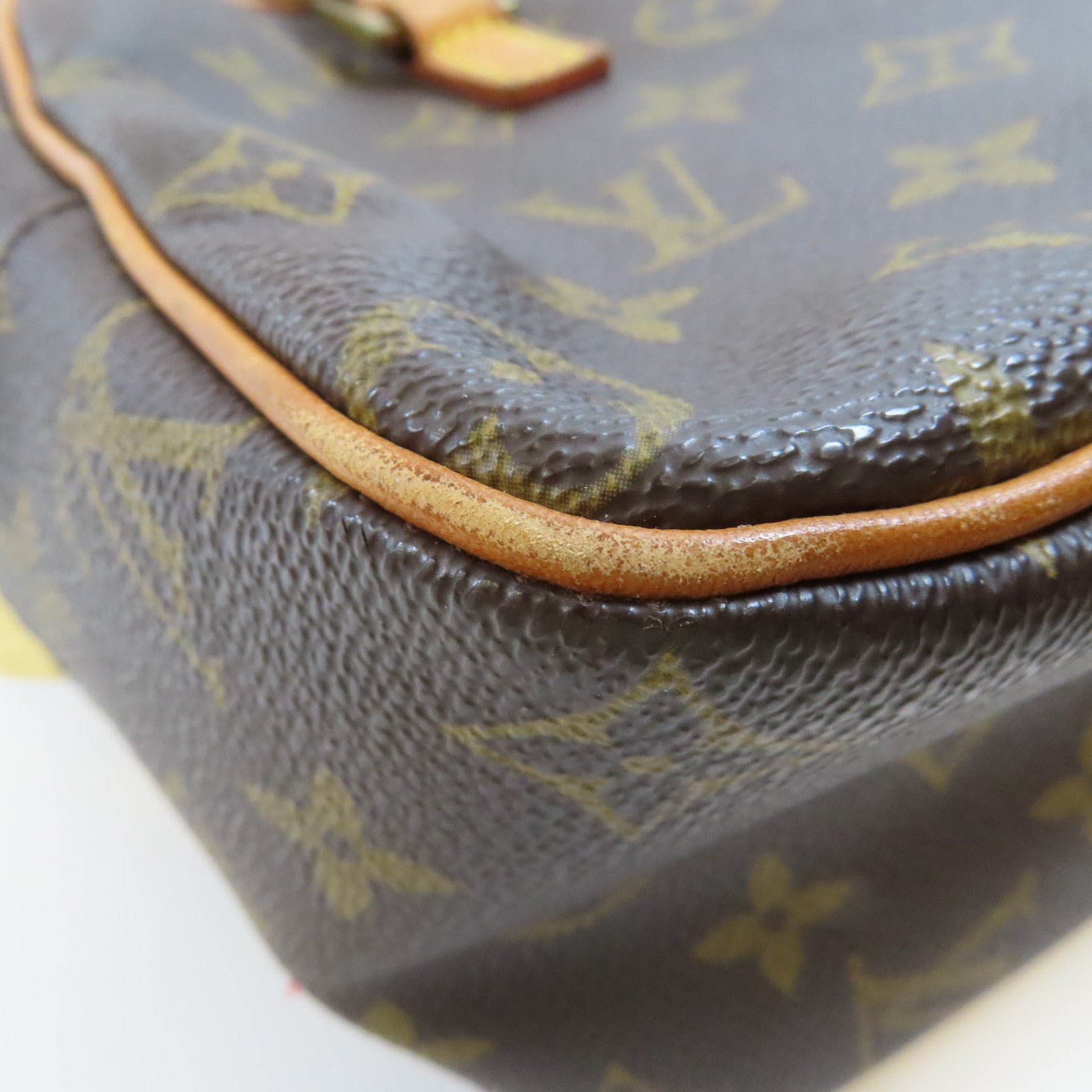 LOUIS VUITTON Monogram Cite金扣肩背袋棕色