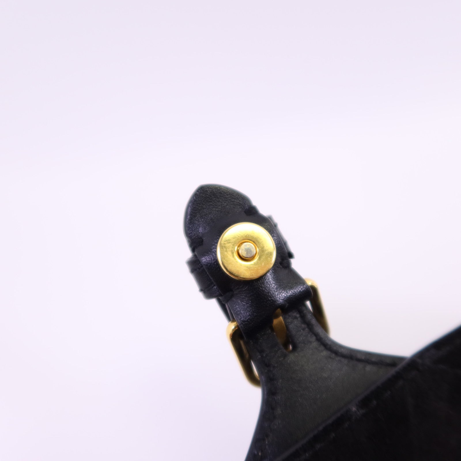 Dior 牛皮皮革Bobby East West金扣肩背袋