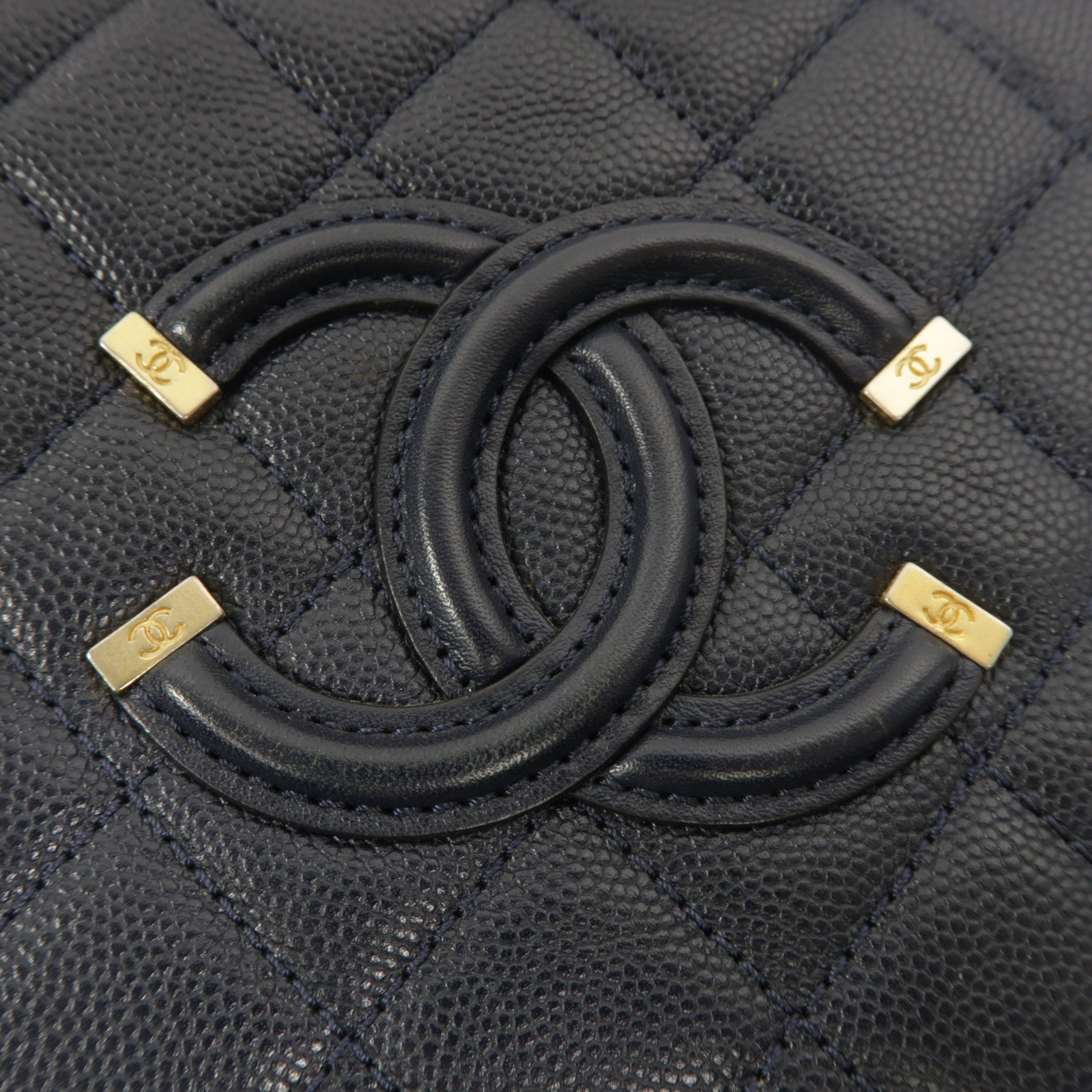 CHANEL 牛皮皮革Vanty Case Small鏈帶肩背袋
