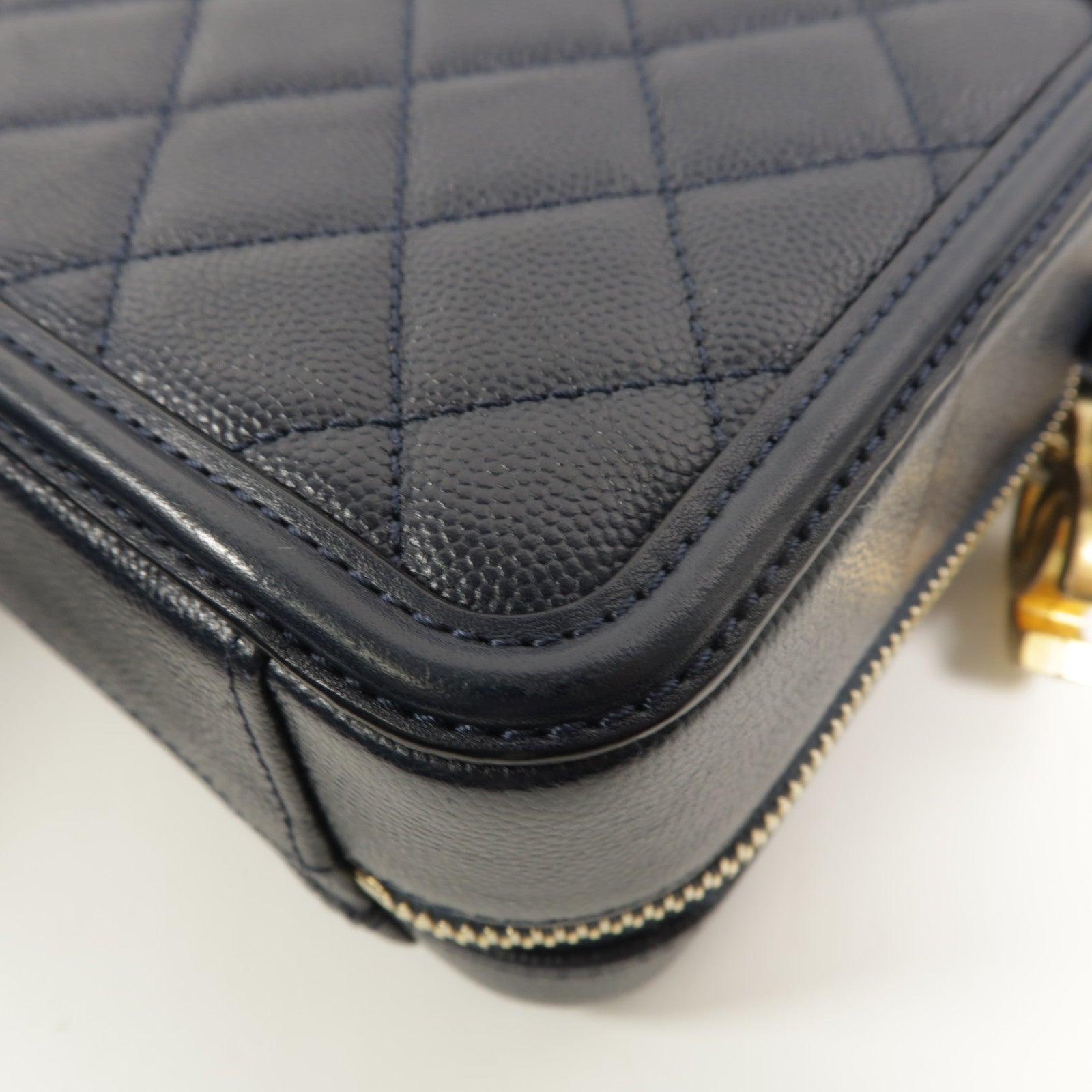 CHANEL 牛皮皮革Vanty Case Small鏈帶肩背袋