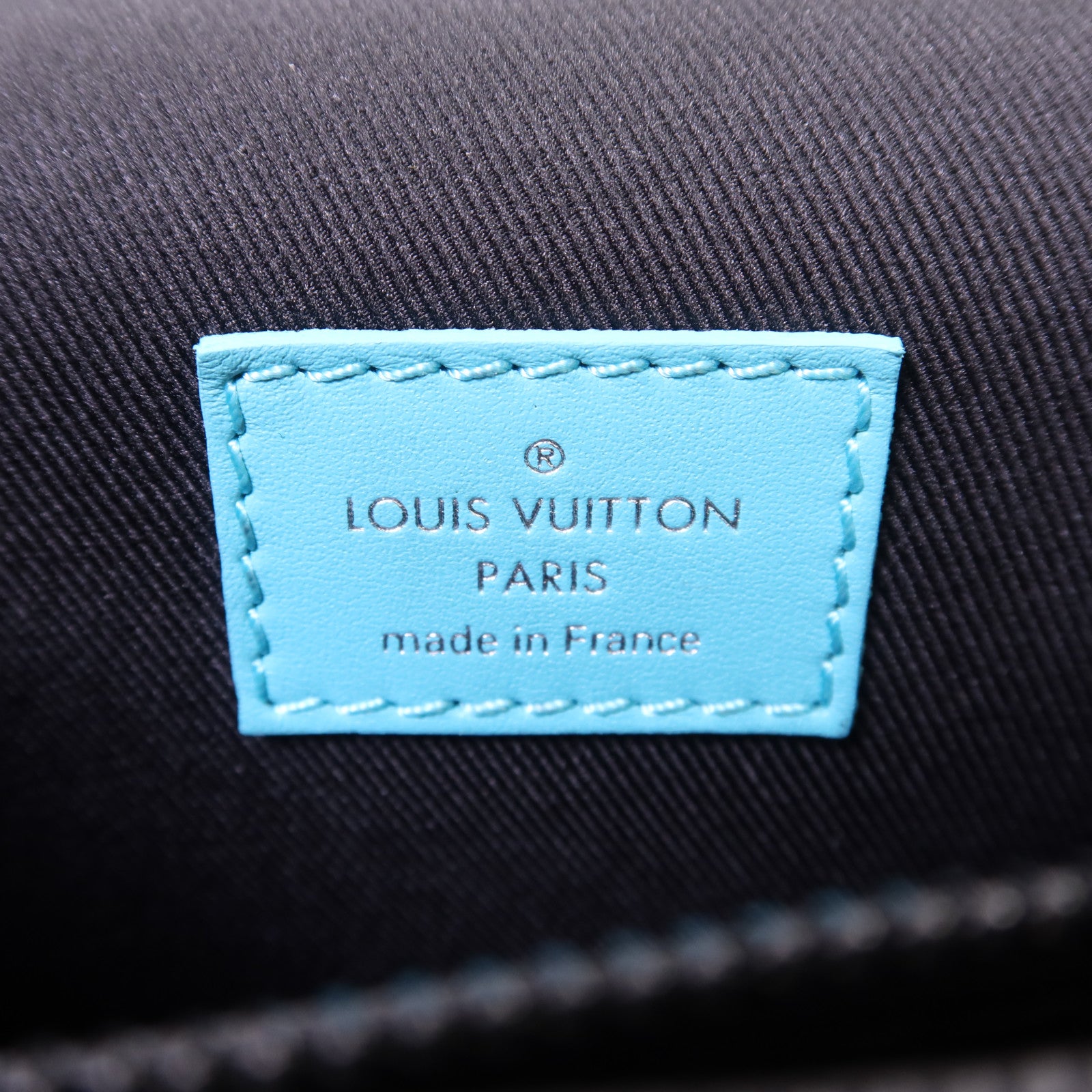 LOUIS VUITTON Monogram Eclipse Reverse Steamer Wearable Wallet肩背袋