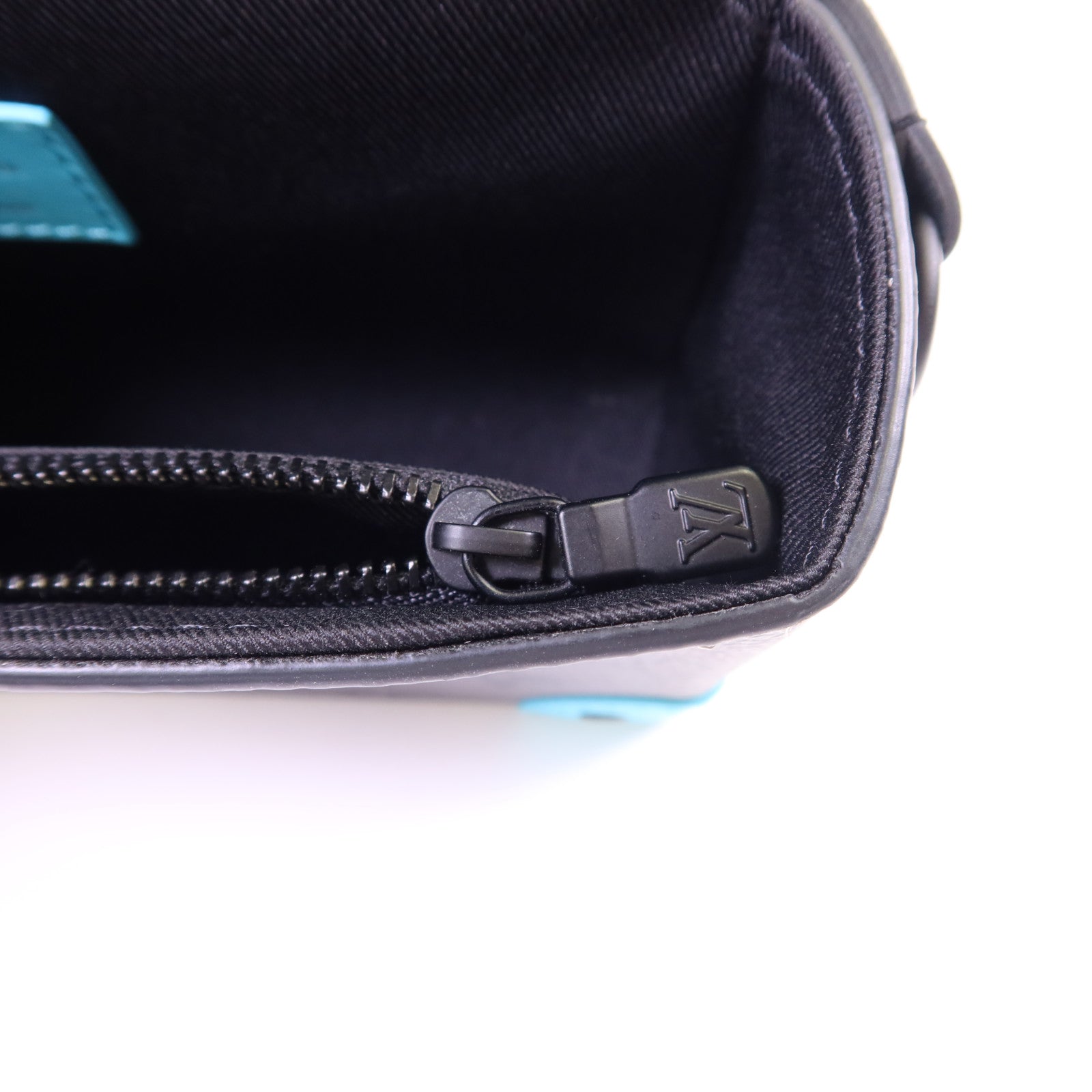 LOUIS VUITTON Monogram Eclipse Reverse Steamer Wearable Wallet肩背袋
