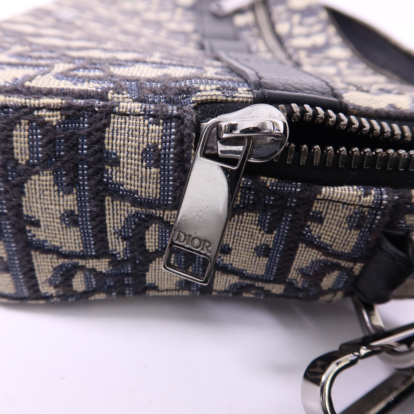 Dior 帆布Safari Messenger Oblique銀扣肩背袋