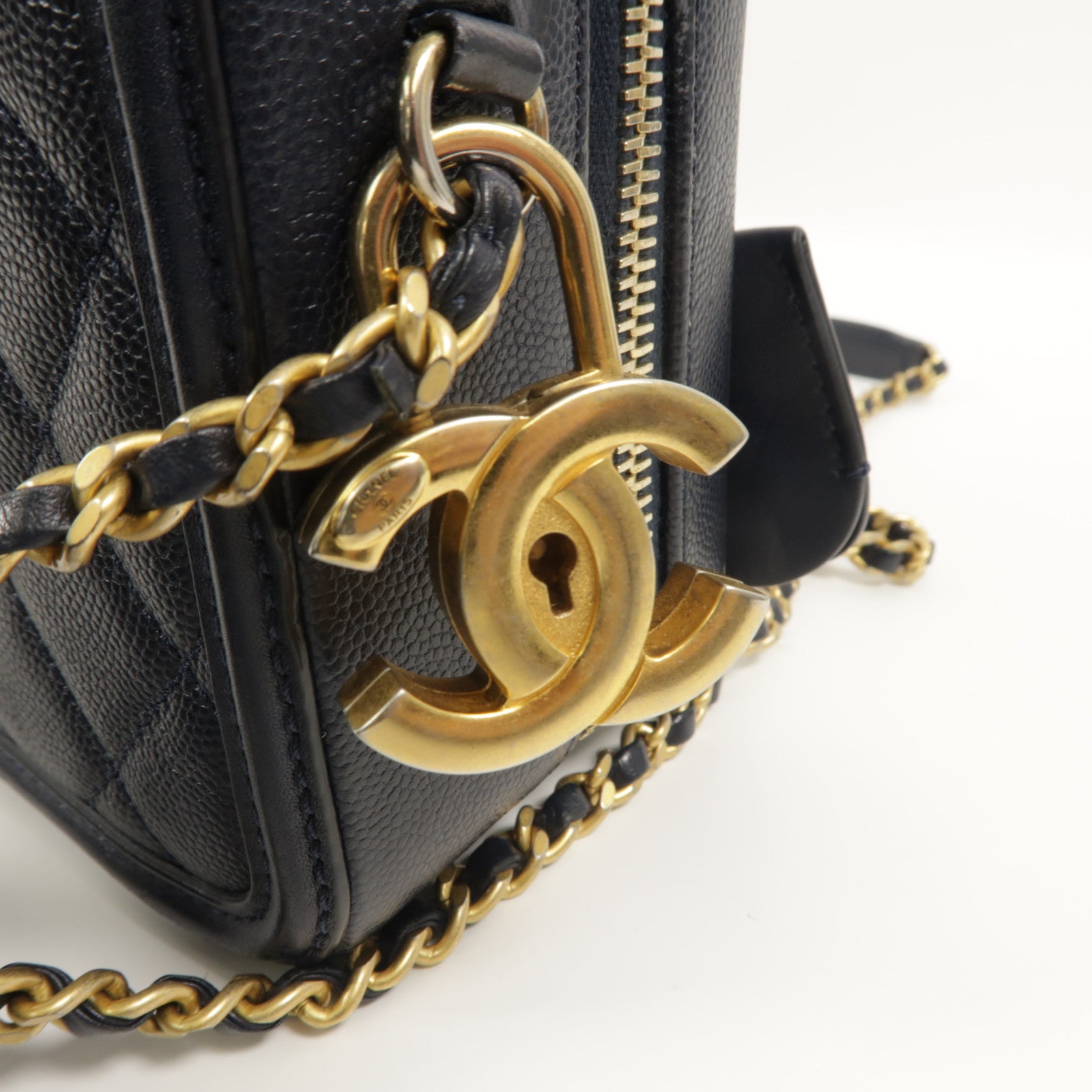 CHANEL 牛皮皮革Vanty Case Small鏈帶肩背袋