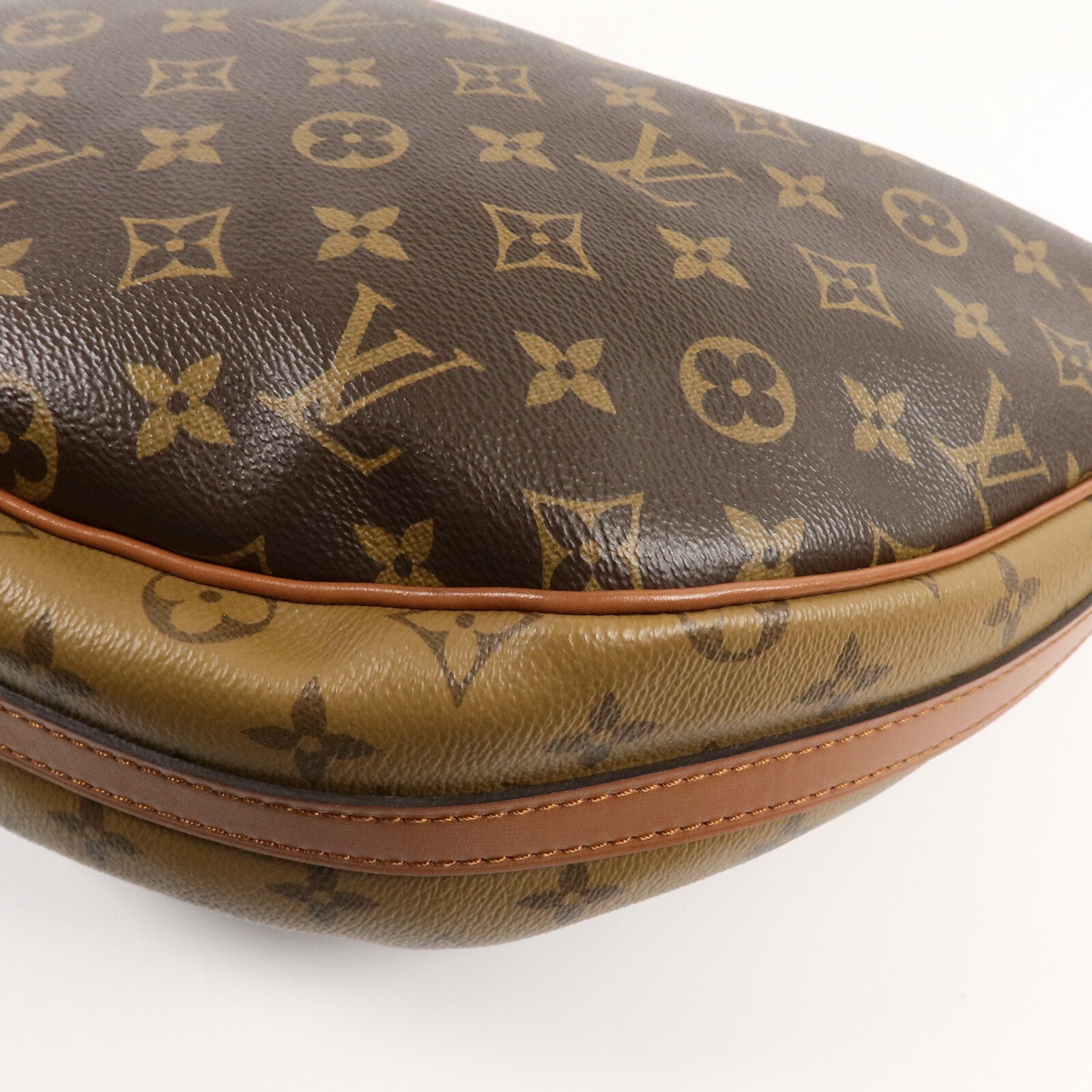 LOUIS VUITTON Monogram Reverse Loop Hobo手挽肩背兩用袋