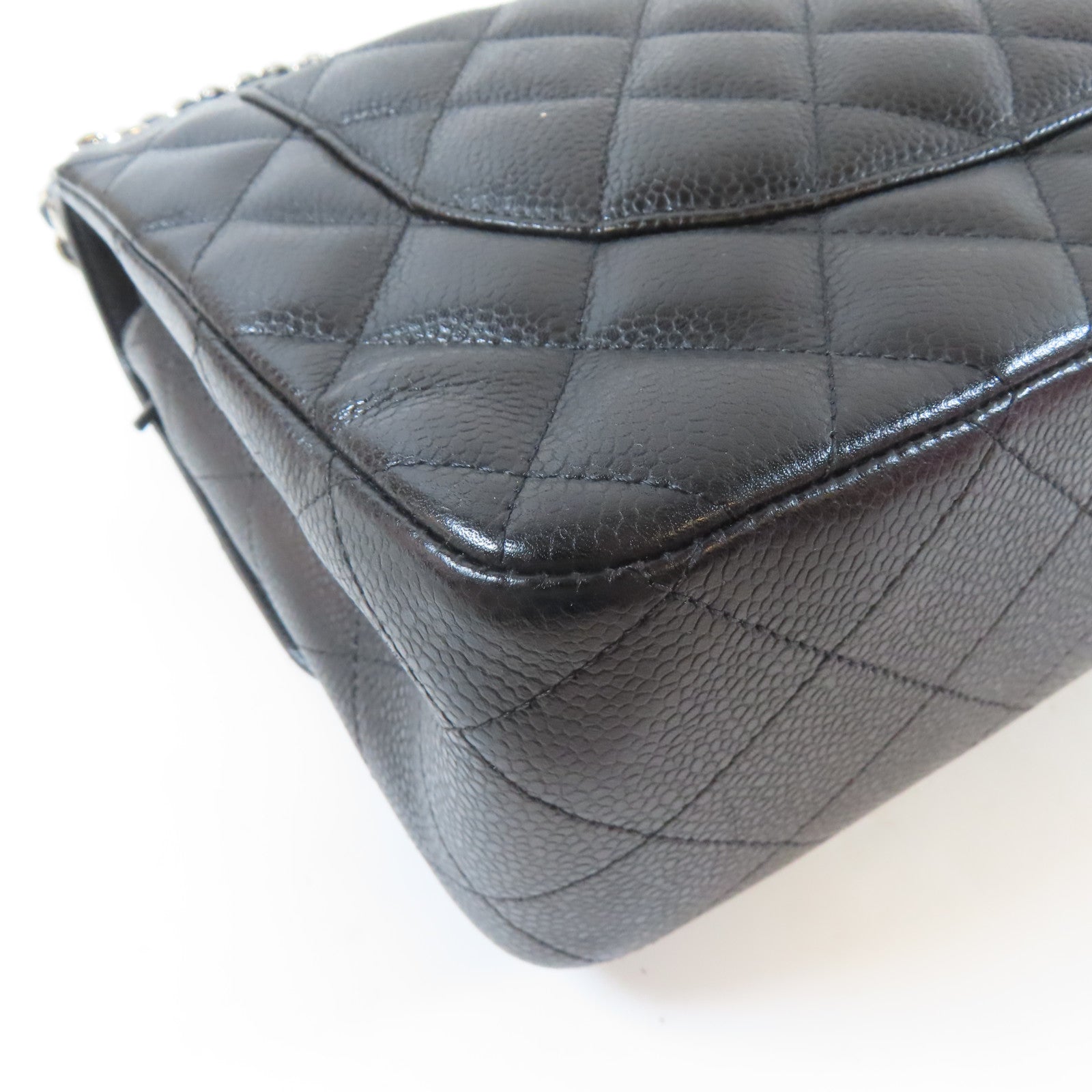 CHANEL 菱格Caviar皮革Classic銀扣鏈帶肩背袋黑色