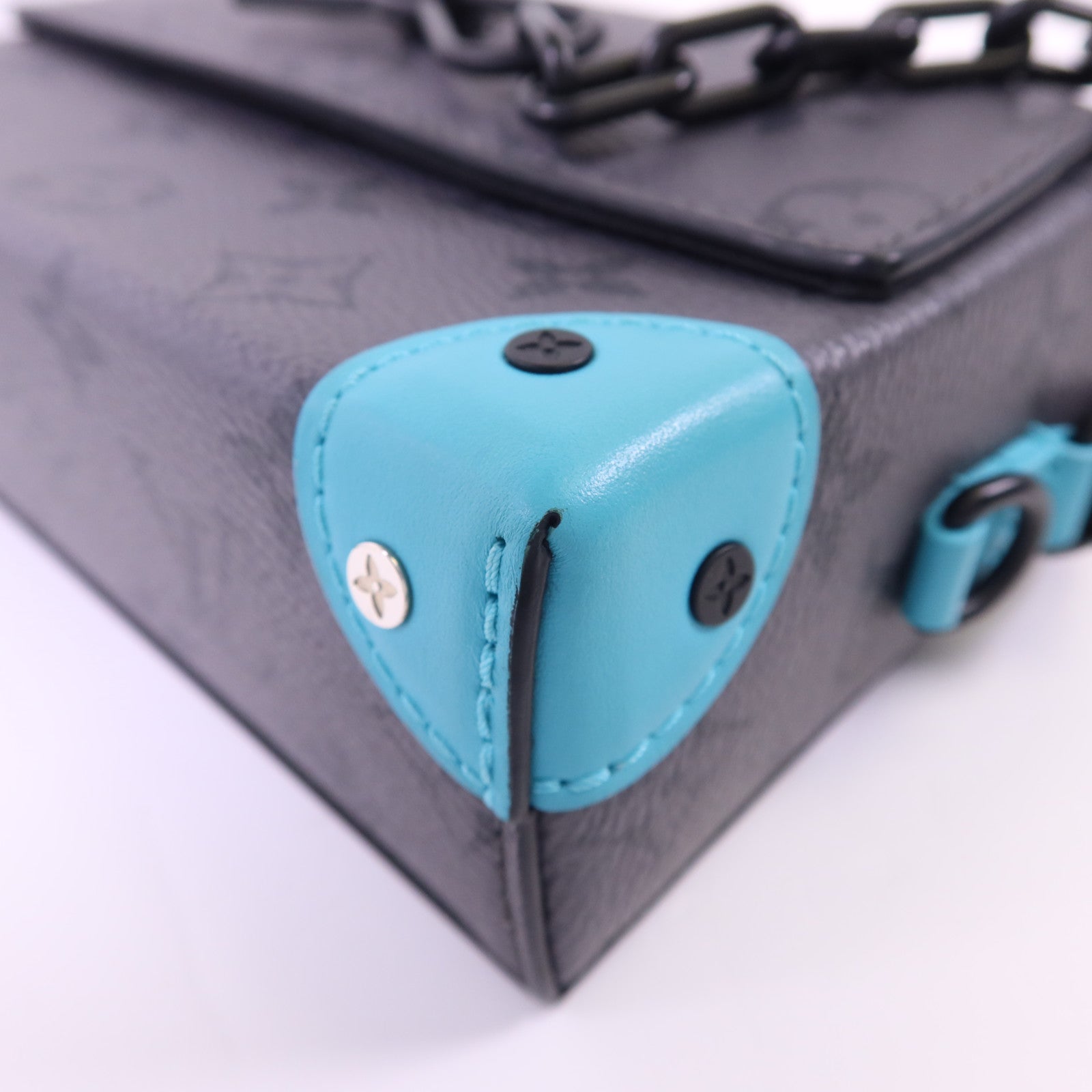 LOUIS VUITTON Monogram Eclipse Reverse Steamer Wearable Wallet肩背袋