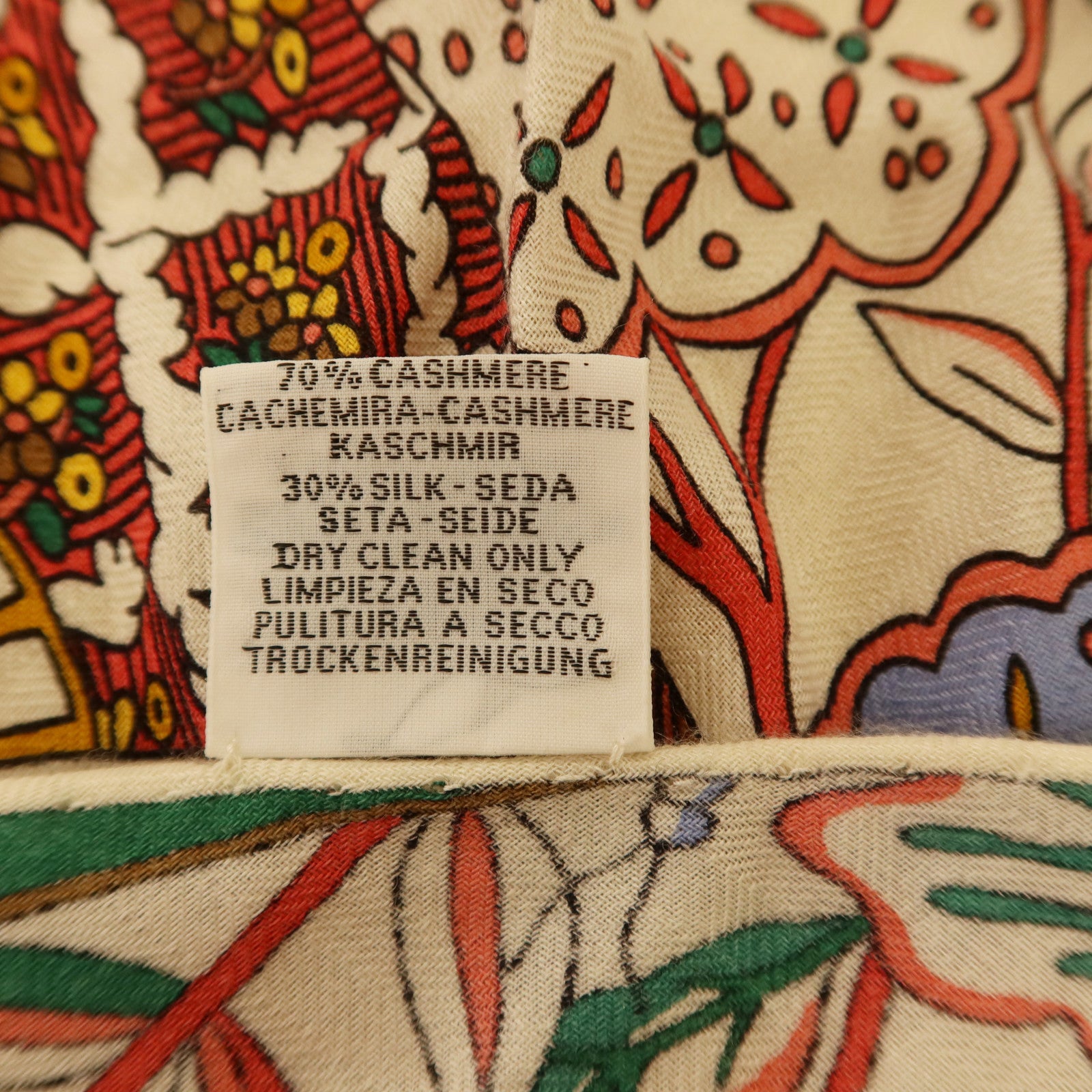 HERMES 羊毛/絲質Giant Triangle Scarf 208x99絲巾