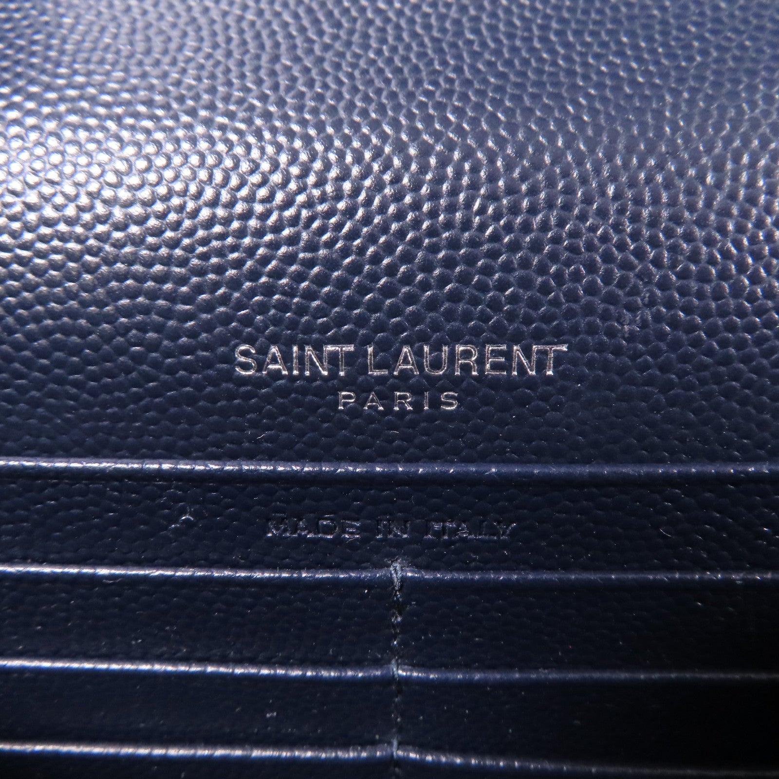 YVES SAINT LAURENT 牛皮皮革Cassandre銀扣鏈帶肩背袋