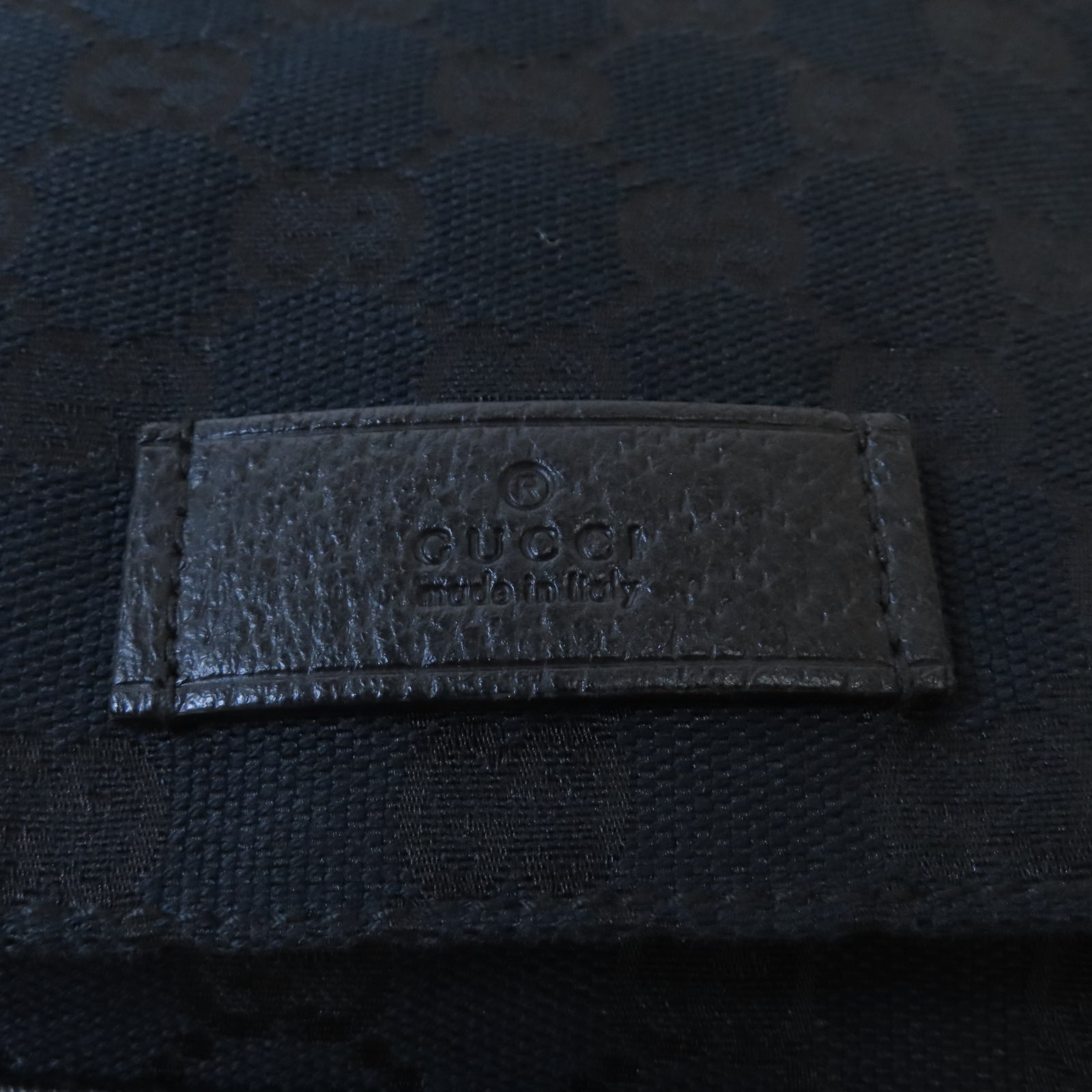GUCCI 【激減優惠】GG帆布Messenger Bag銀扣肩背袋黑色