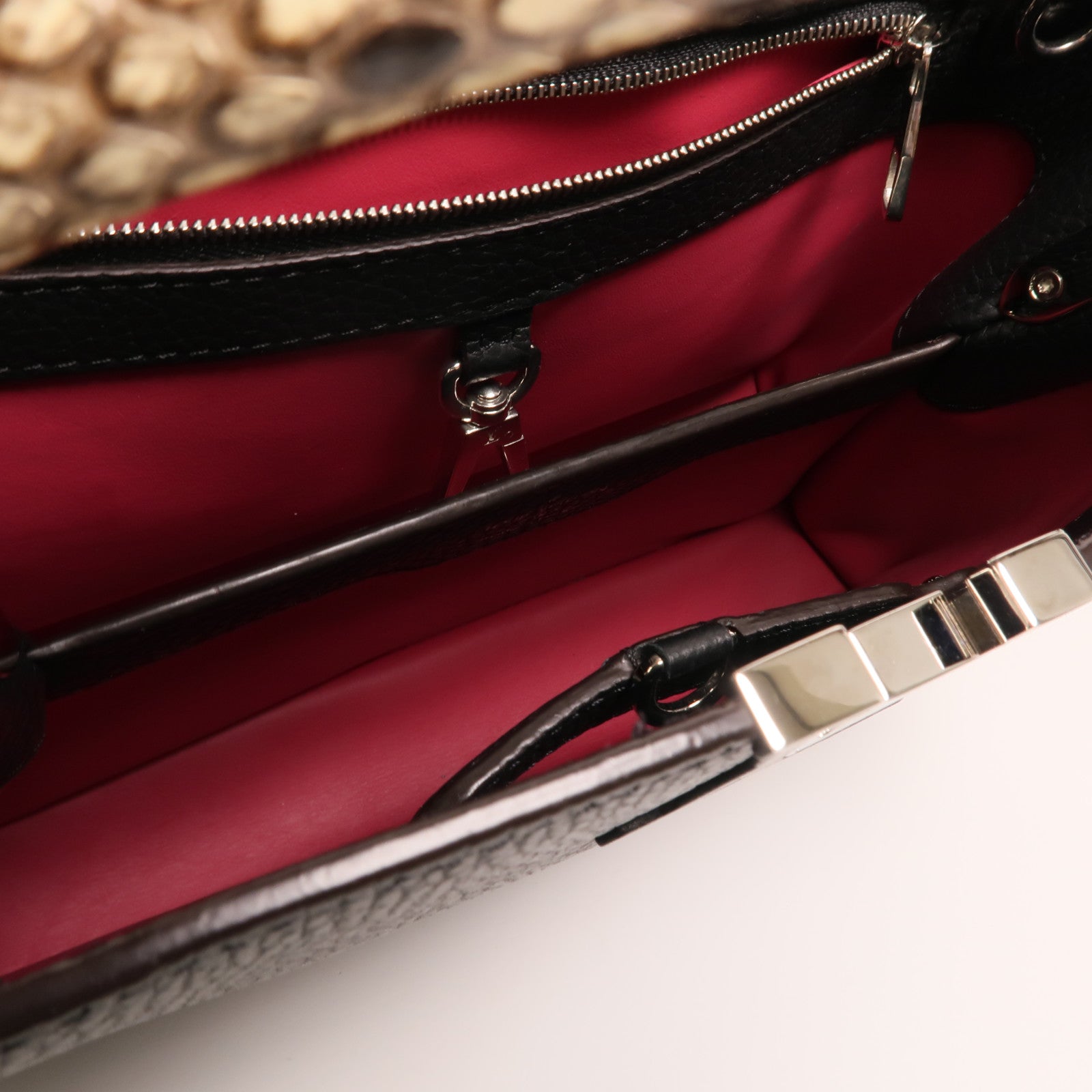 LOUIS VUITTON Taurillon/蛇皮皮革Capucines BB銀扣手挽肩背兩用袋