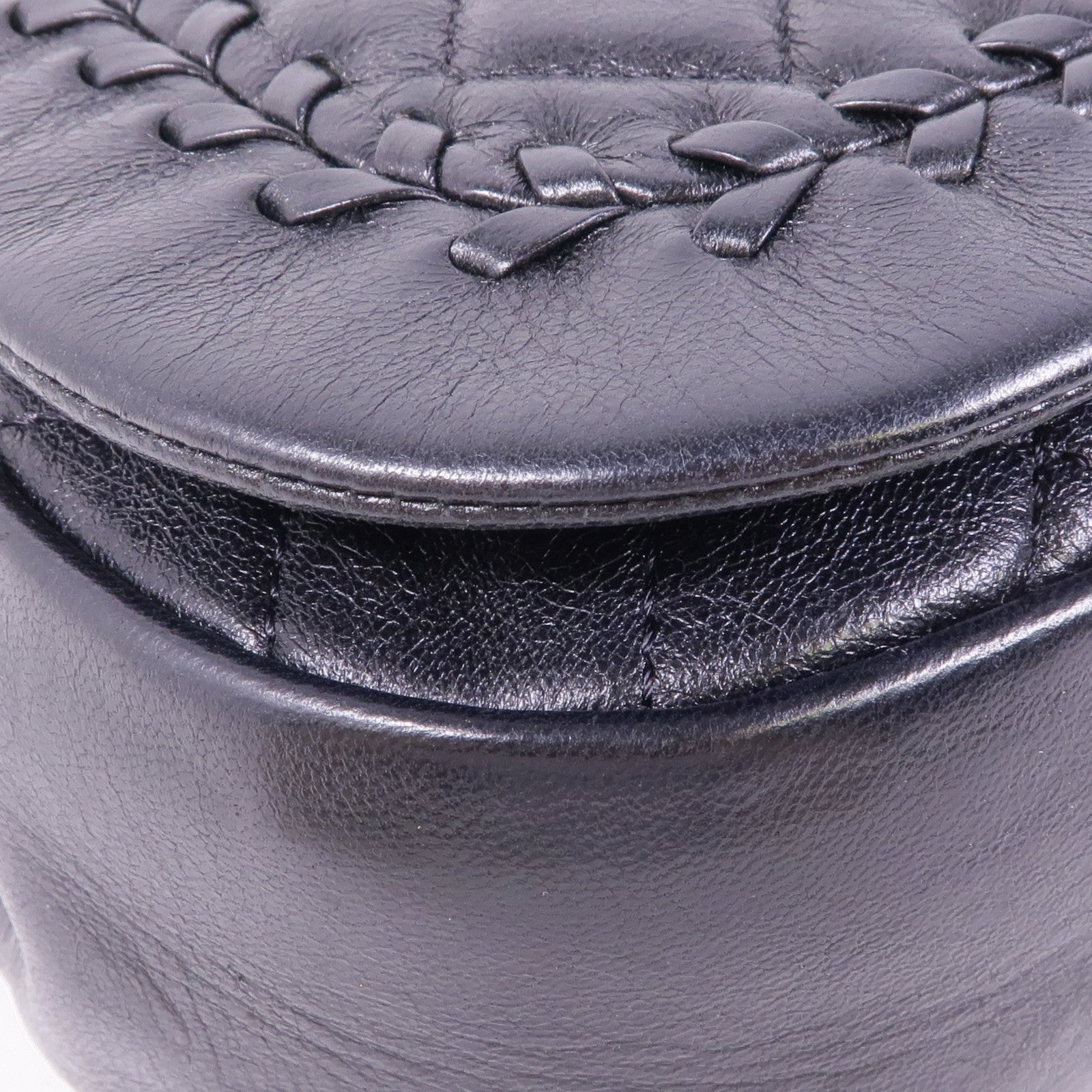 CHANEL 牛皮皮革Chain Shoulder金扣鏈帶肩背袋