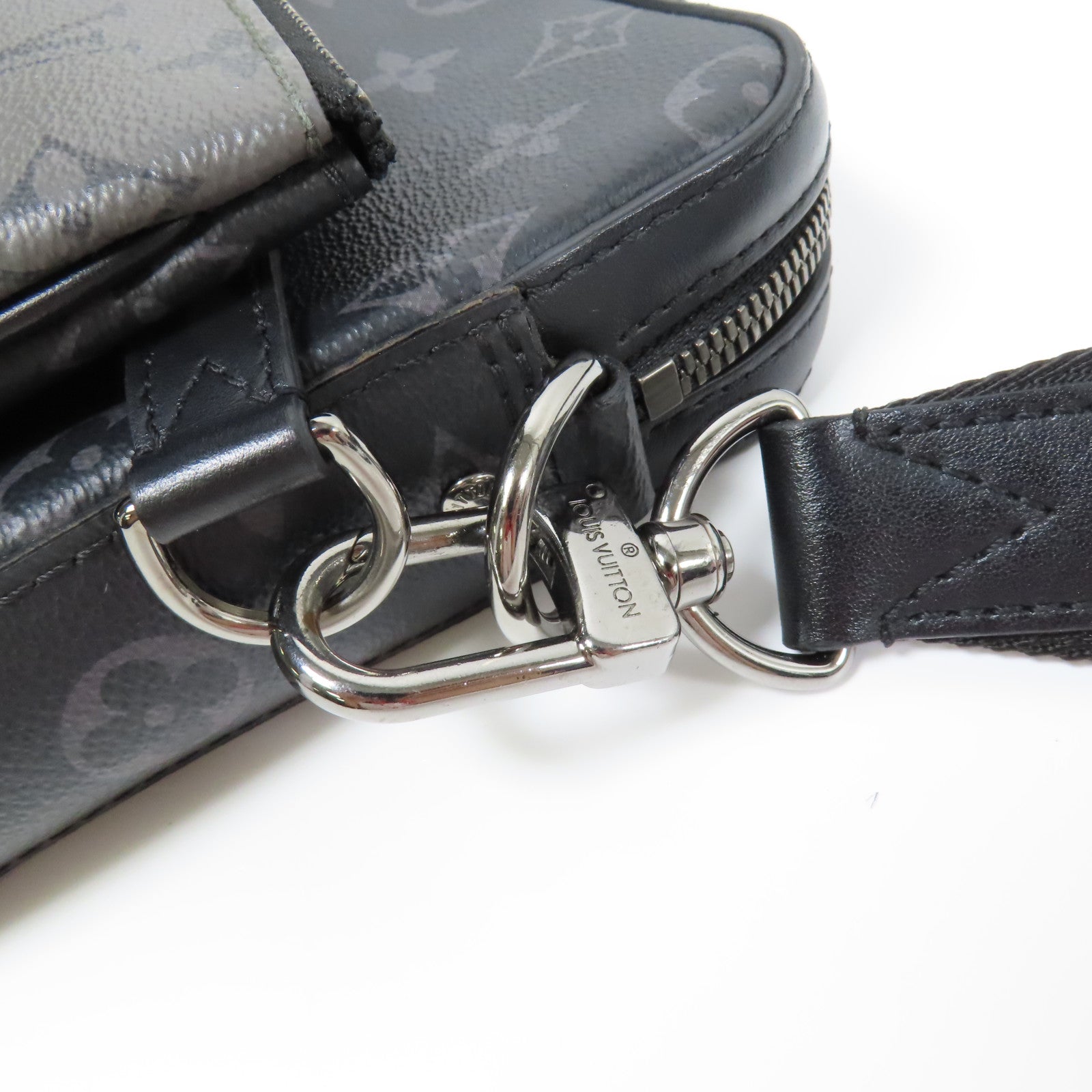 LOUIS VUITTON LV SHW Trio Messenger Shoulder Bag M69443 Monogram Eclipse Reverse