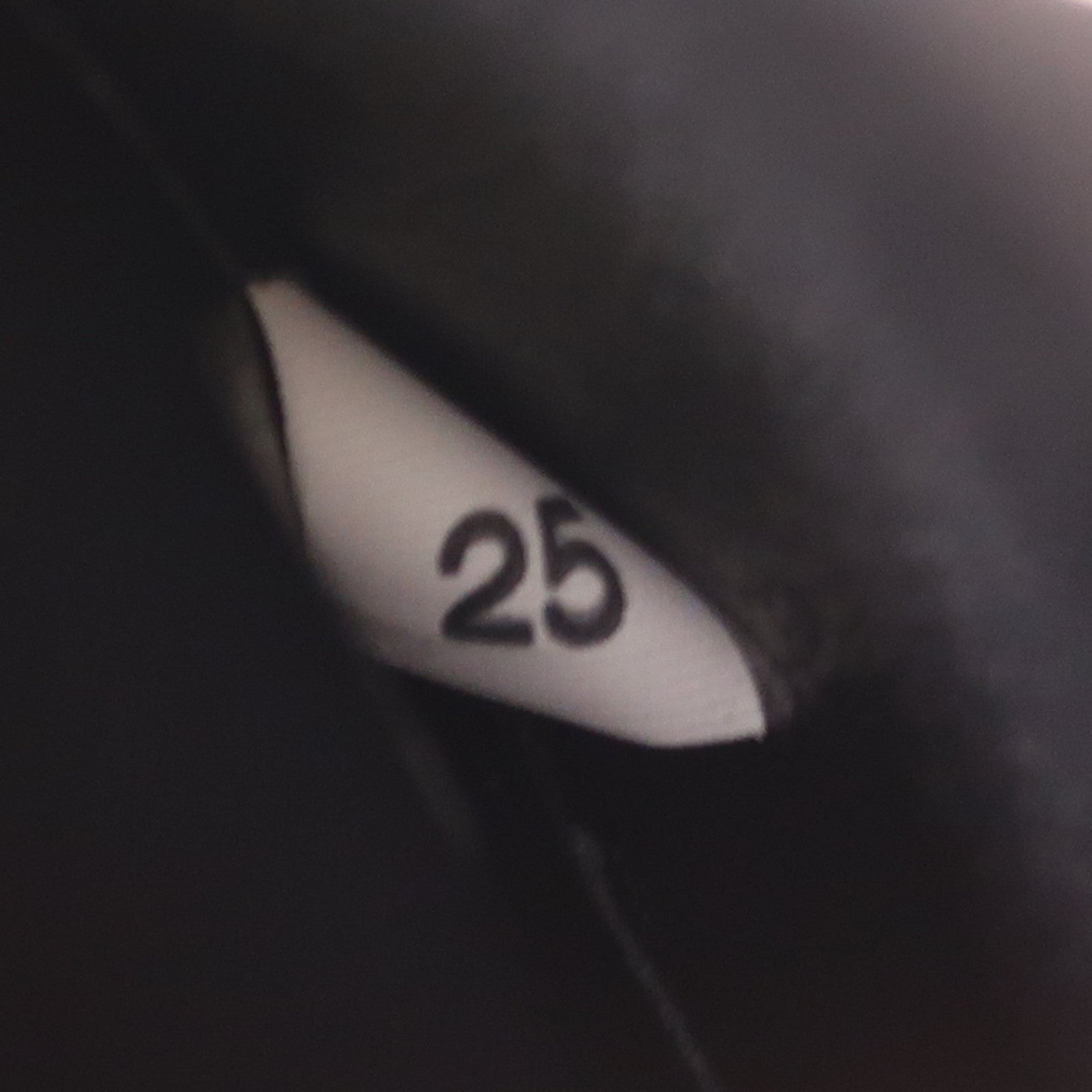 PRADA 牛皮皮革City Shoulder Bag金扣肩背袋