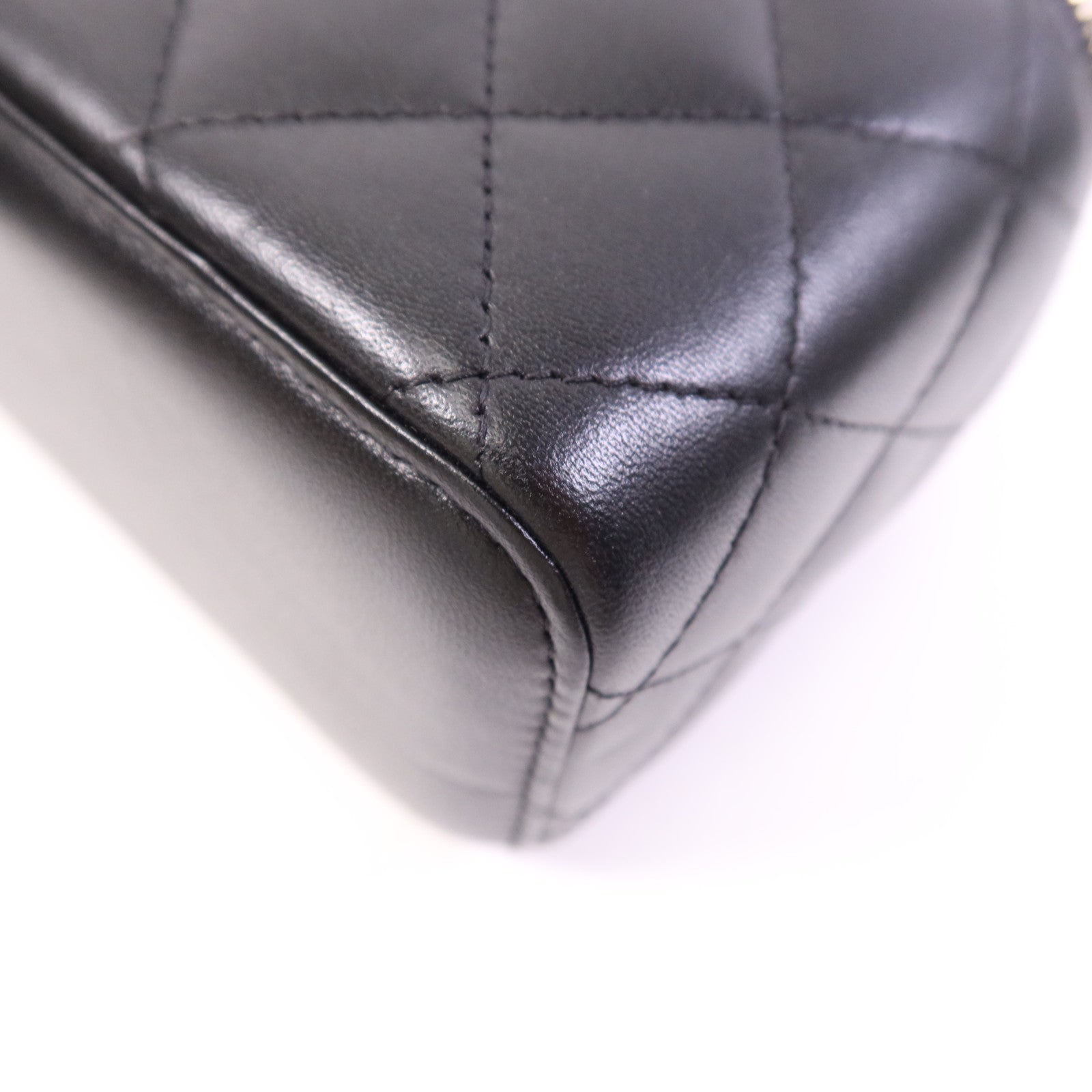CHANEL 羊皮皮革Vanity Case金扣鏈帶肩背袋