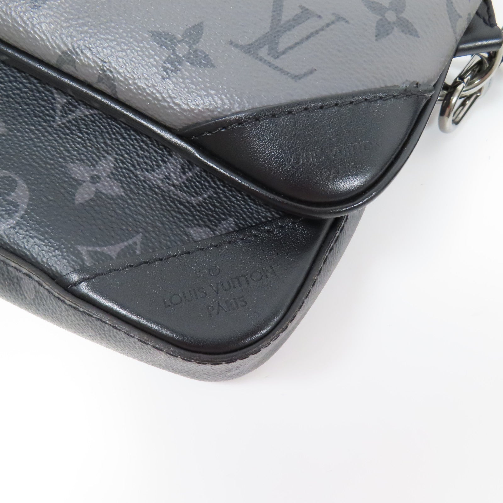 LOUIS VUITTON LV SHW Trio Messenger Shoulder Bag M69443 Monogram Eclipse Reverse