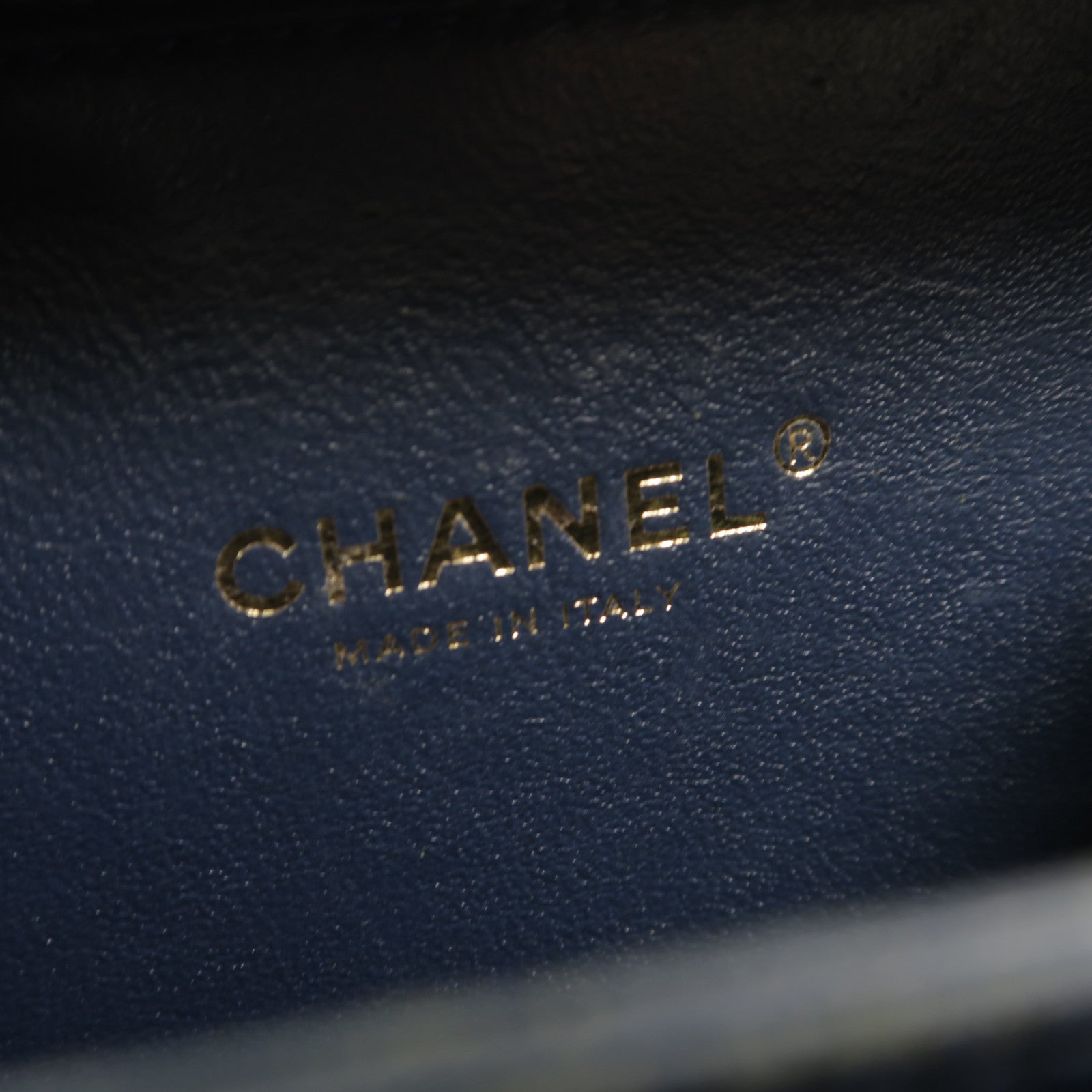 CHANEL 牛皮皮革Vanty Case Small鏈帶肩背袋